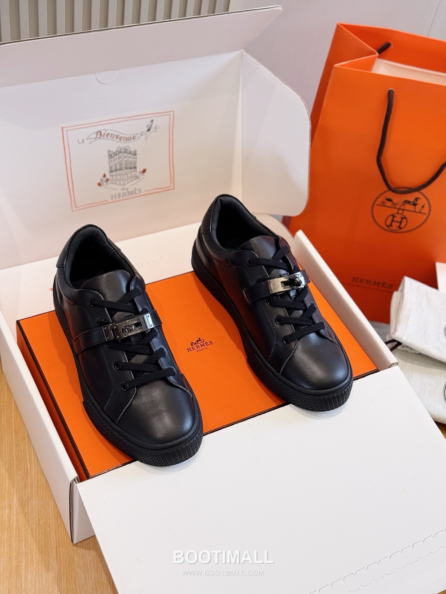 Hermes Freestyle Calfskin Epsom Leather High Sneakers with Saddle Stud Detail 에르메스 프리스타일 카프스킨 엡솜 레더 하이 스니커즈 새들 스터드 디테일 7F03042 3cm 2
