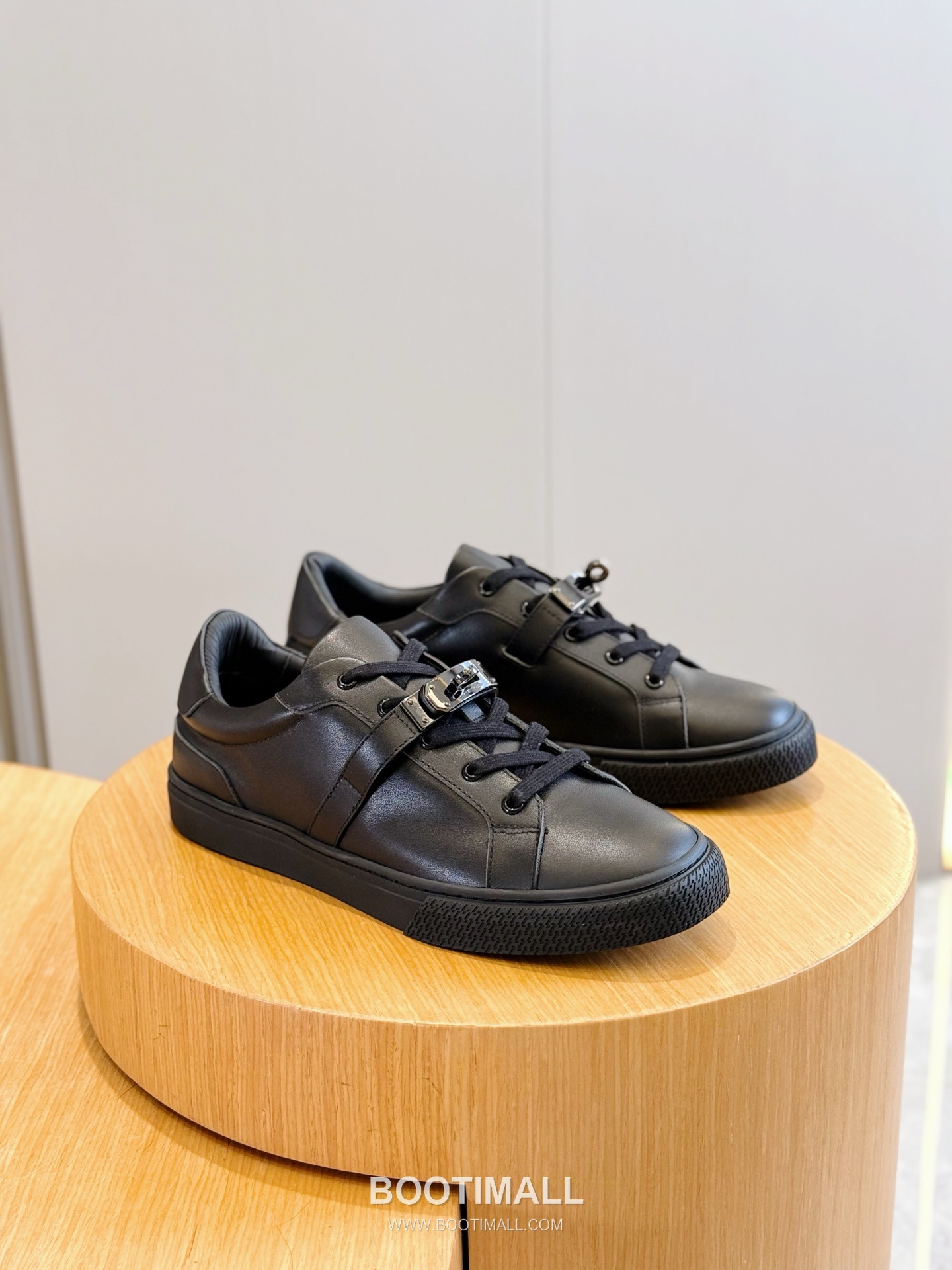 Hermes Freestyle Calfskin Epsom Leather High Sneakers with Saddle Stud Detail 에르메스 프리스타일 카프스킨 엡솜 레더 하이 스니커즈 새들 스터드 디테일 7F03042 3cm 4