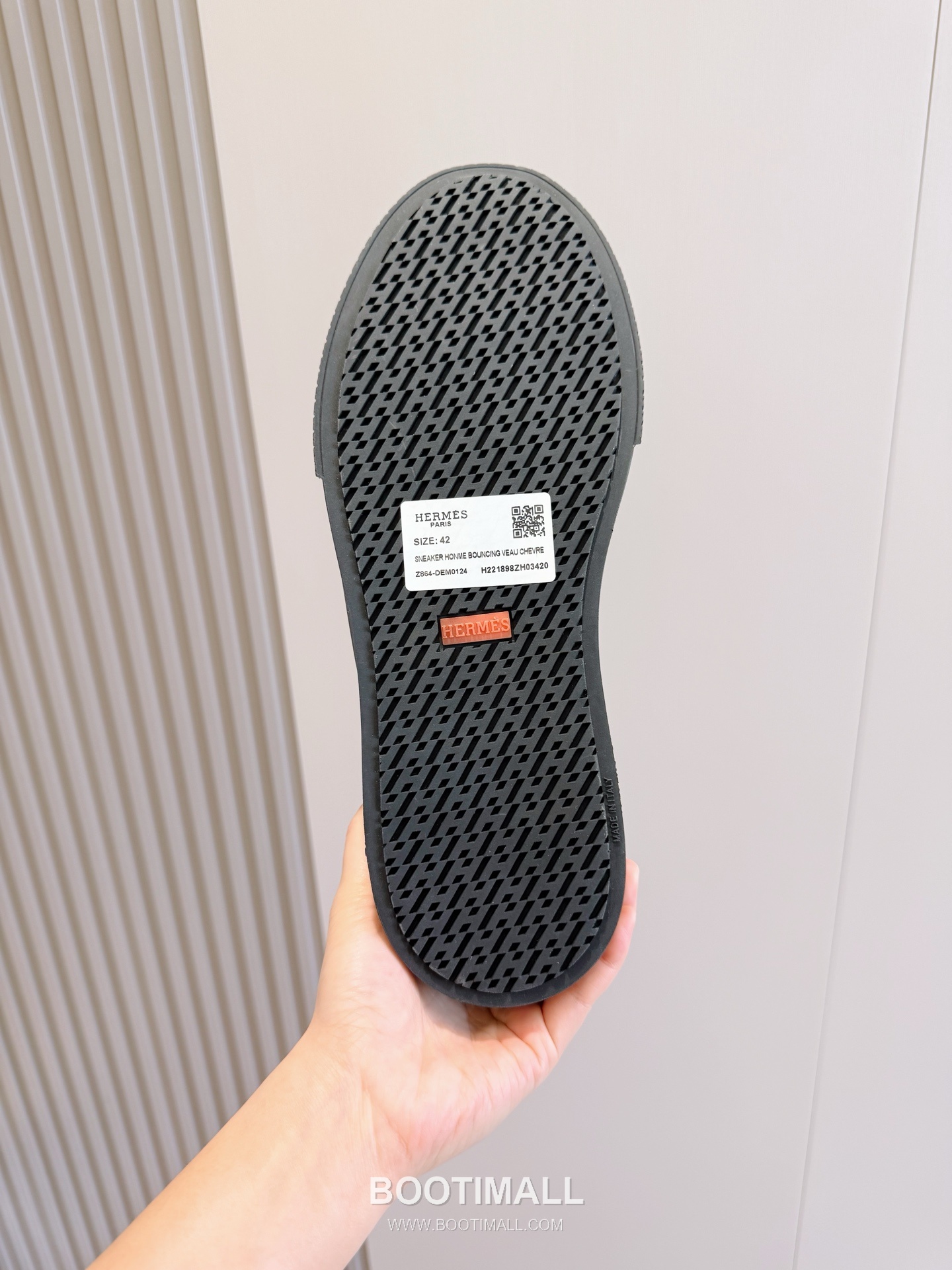 Hermes Freestyle Calfskin Epsom Leather High Sneakers with Saddle Stud Detail 에르메스 프리스타일 카프스킨 엡솜 레더 하이 스니커즈 새들 스터드 디테일 7F03042 3cm 9