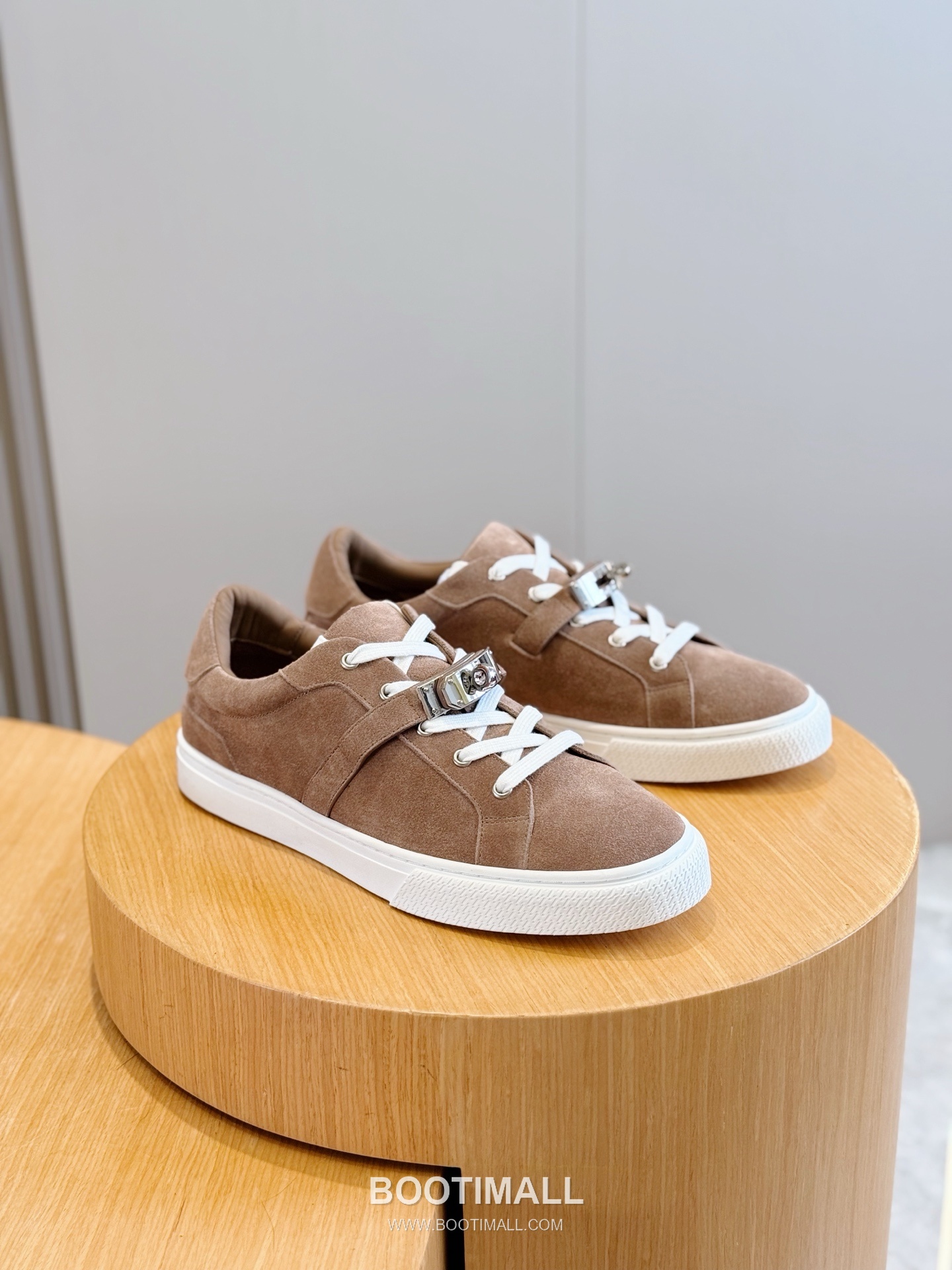 Hermes Freestyle Calfskin Epsom Leather High Sneakers with Saddle Stud Detail 에르메스 프리스타일 카프스킨 엡솜 레더 하이 스니커즈 새들 스터드 디테일 7F03042 3cm 4