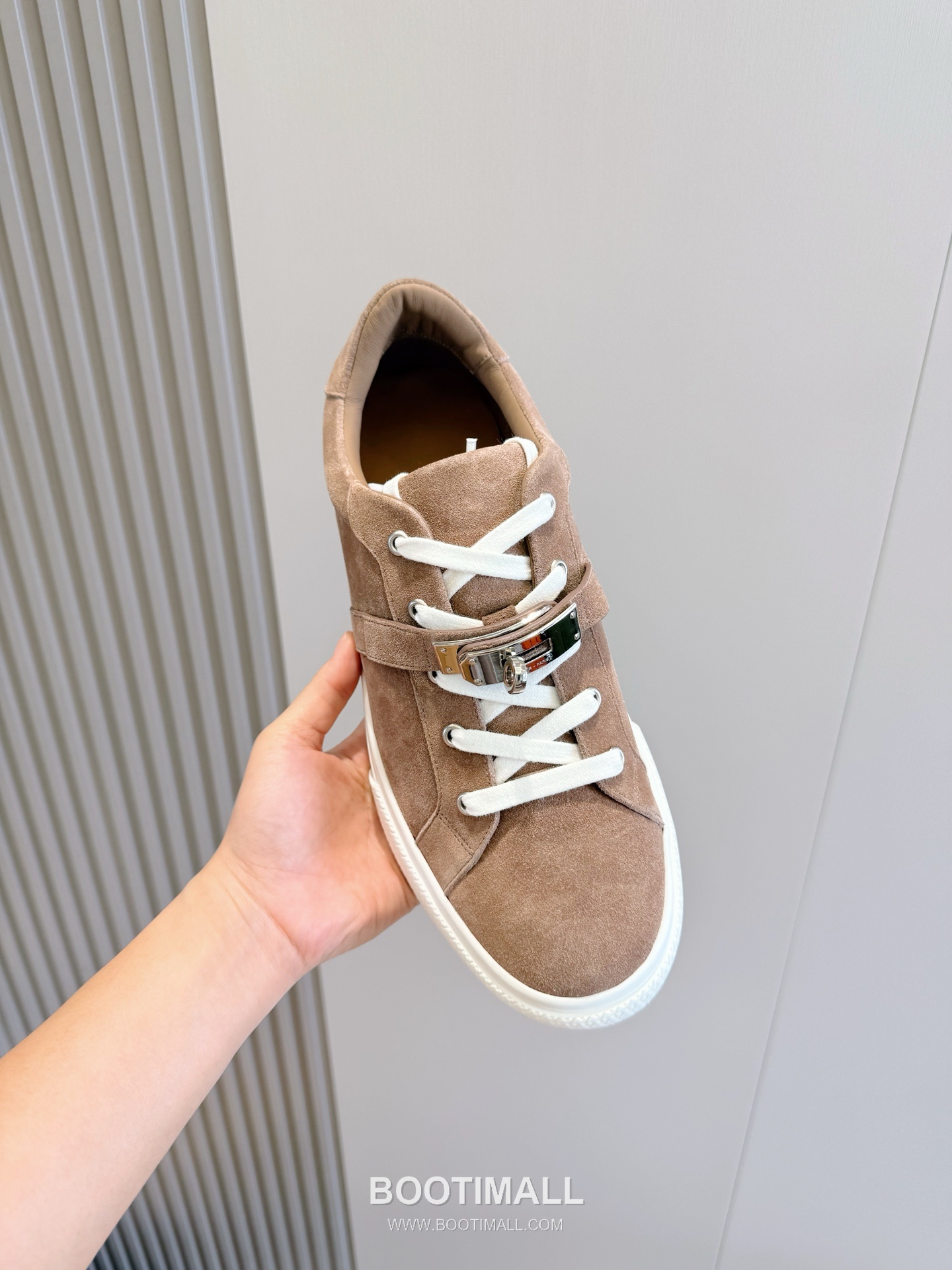 Hermes Freestyle Calfskin Epsom Leather High Sneakers with Saddle Stud Detail 에르메스 프리스타일 카프스킨 엡솜 레더 하이 스니커즈 새들 스터드 디테일 7F03042 3cm 5