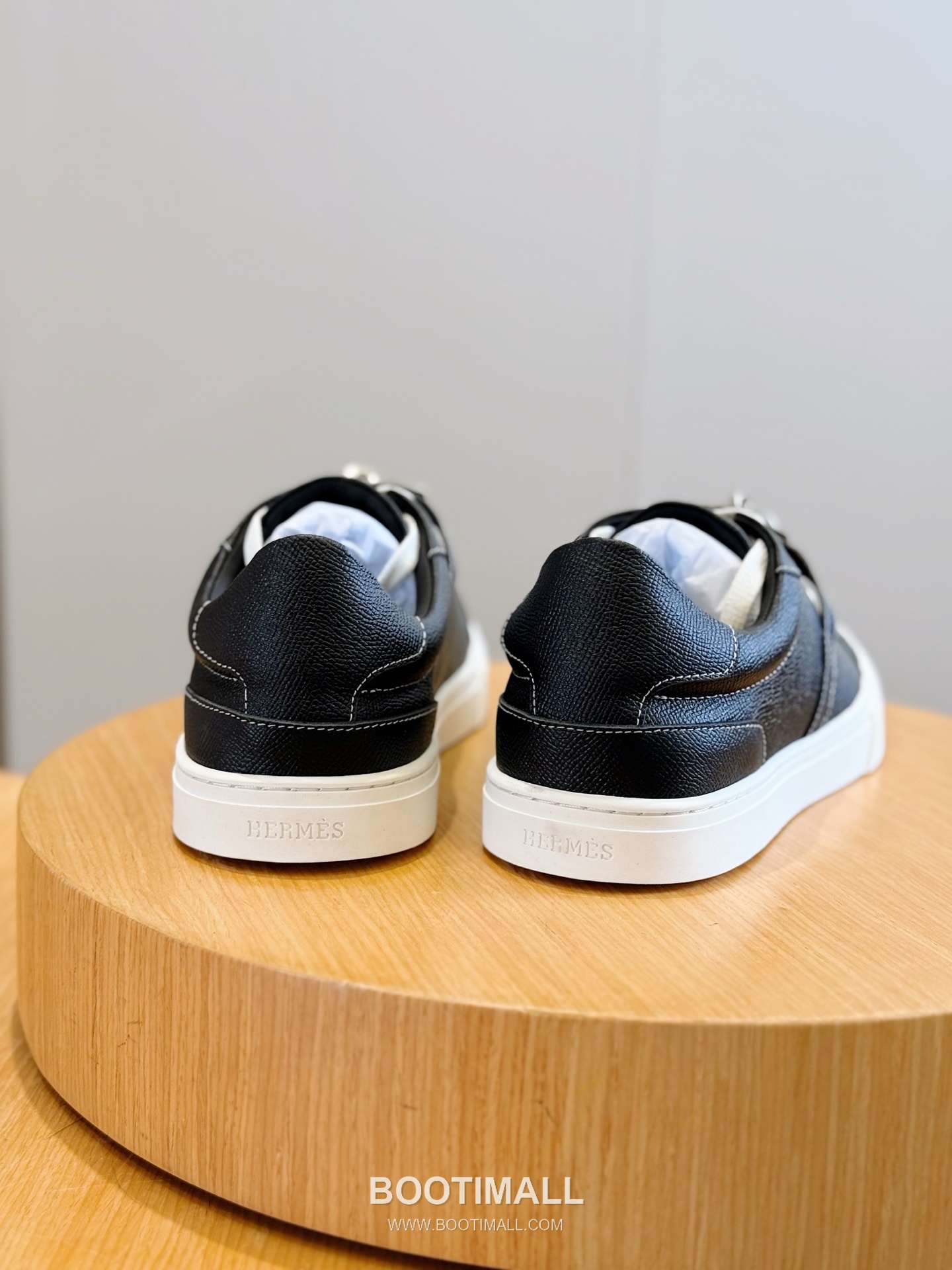 Hermes Freestyle Calfskin Epsom Leather High Sneakers with Saddle Stud Detail 에르메스 프리스타일 카프스킨 엡솜 레더 하이 스니커즈 새들 스터드 디테일 7F03042 3cm 7