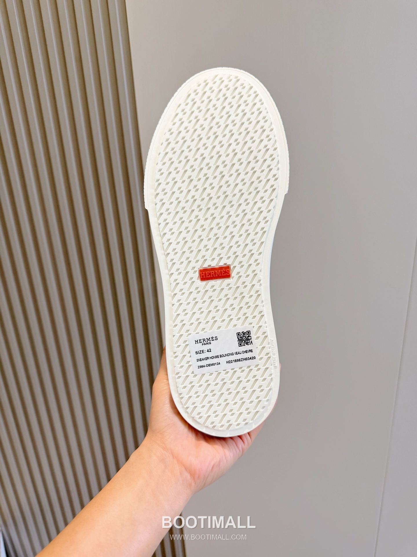 Hermes Freestyle Calfskin Epsom Leather High Sneakers with Saddle Stud Detail 에르메스 프리스타일 카프스킨 엡솜 레더 하이 스니커즈 새들 스터드 디테일 7F03042 3cm 9