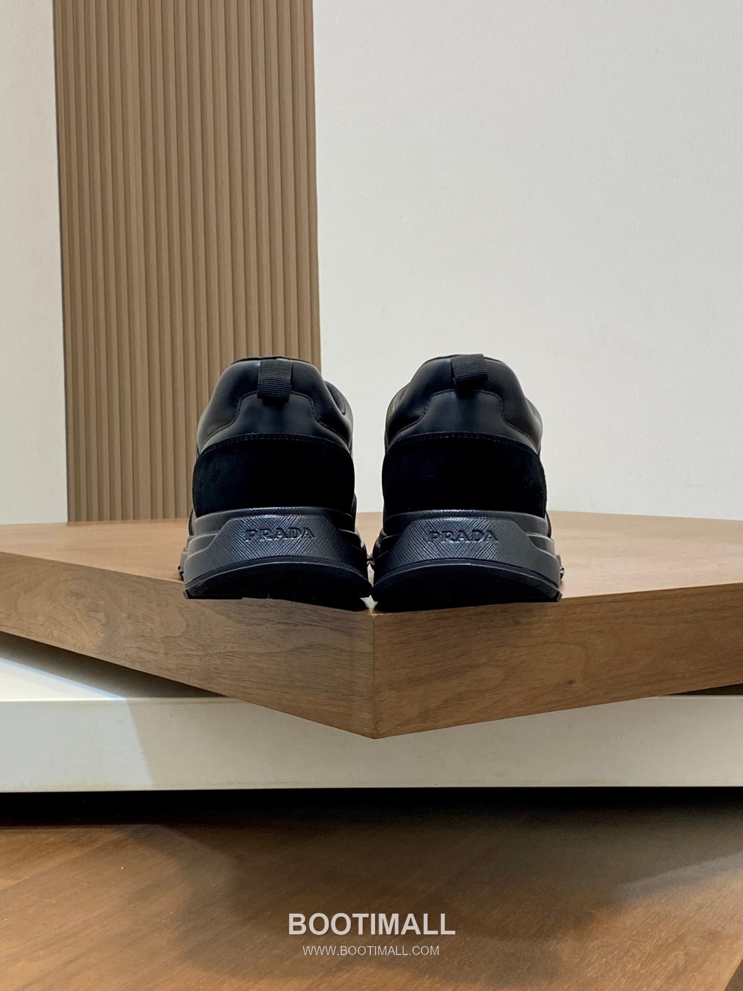 Prada Calfskin Leather Geometric Stitch Sneakers with Logo Lace Detail Rubber Sole 프라다 카프스킨 레더 지오메트릭 스티치 스니커즈 로고 레이스 디테일 러버솔 7F03041 2.5cm 8