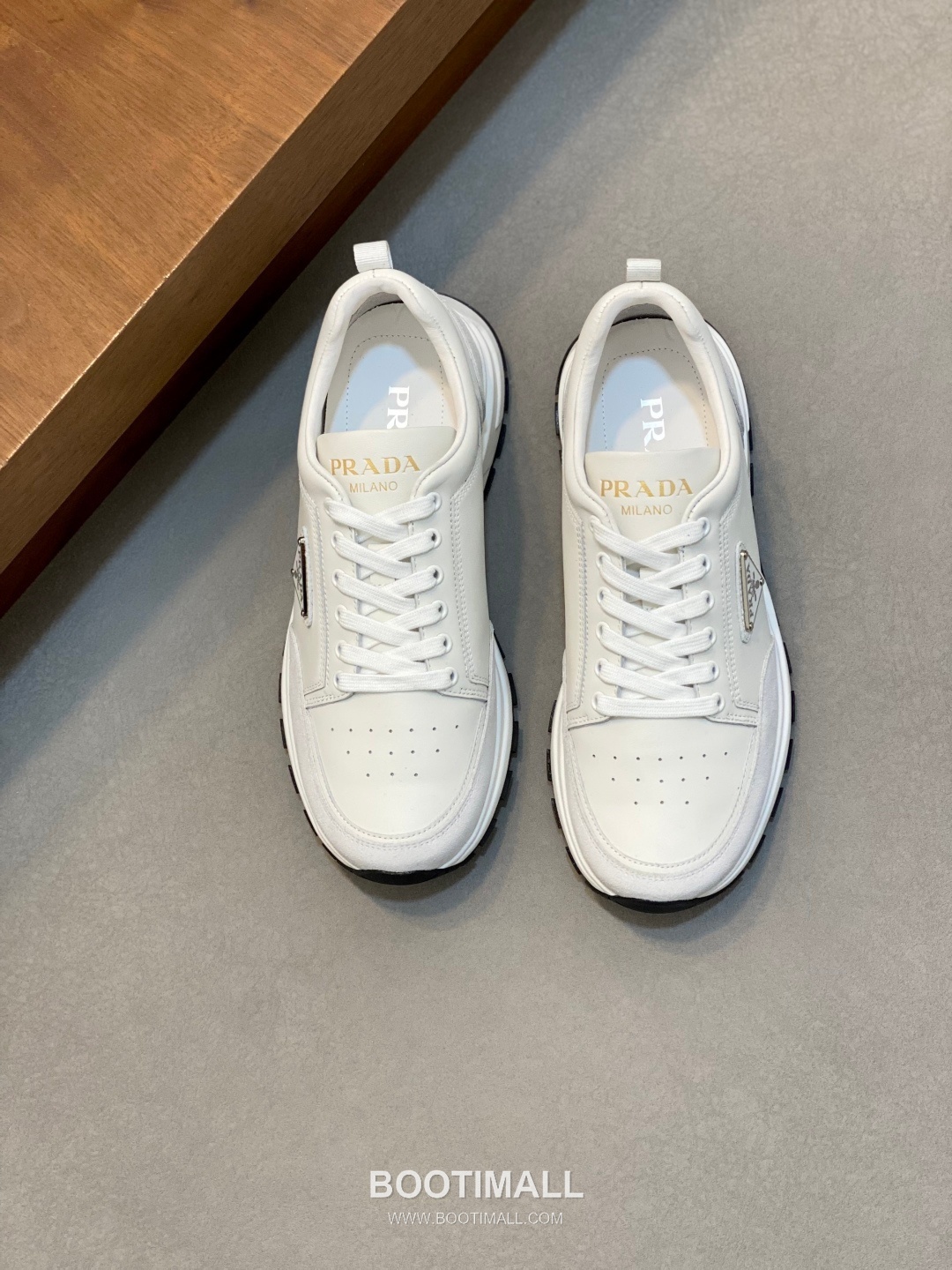 Prada Calfskin Leather Geometric Stitch Sneakers with Logo Lace Detail Rubber Sole 프라다 카프스킨 레더 지오메트릭 스티치 스니커즈 로고 레이스 디테일 러버솔 7F03041 2.5cm 1