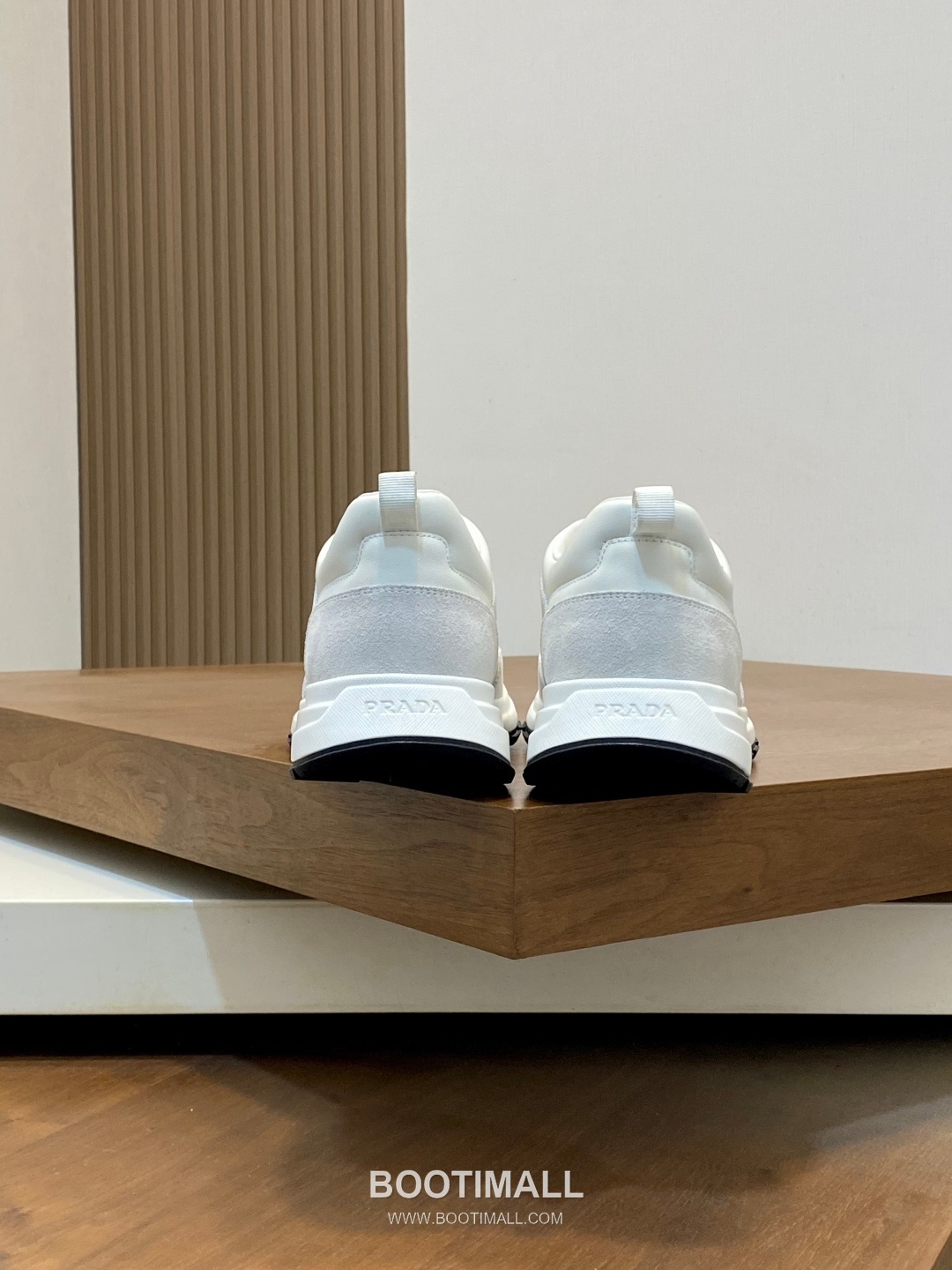 Prada Calfskin Leather Geometric Stitch Sneakers with Logo Lace Detail Rubber Sole 프라다 카프스킨 레더 지오메트릭 스티치 스니커즈 로고 레이스 디테일 러버솔 7F03041 2.5cm 8