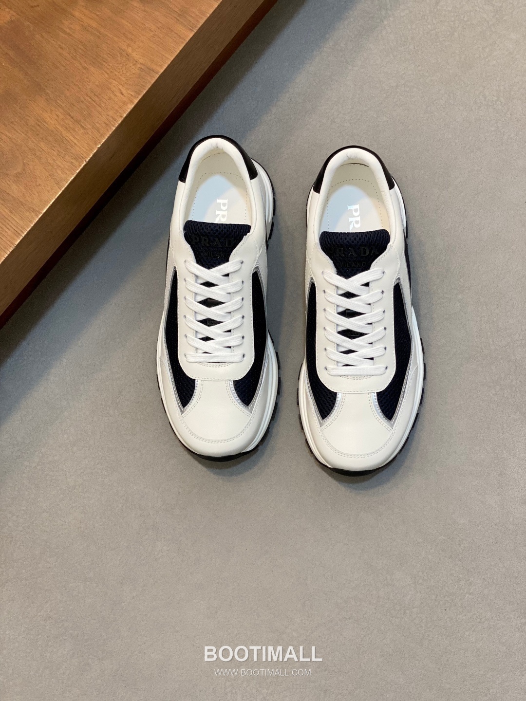 Prada Calfskin Leather Geometric Stitch Sneakers with Logo Tongue Lace Detail Rubber Sole 프라다 카프스킨 레더 지오메트릭 스티치 스니커즈 로고 텅 레이스 디테일 러버솔 7F03041 2.5cm 1