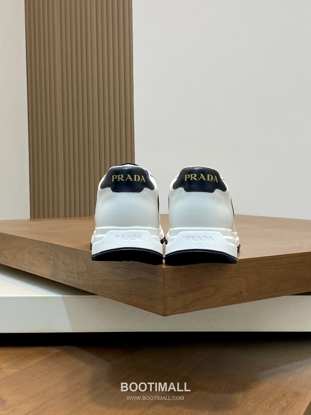 Prada Calfskin Leather Geometric Stitch Sneakers with Logo Tongue Lace Detail Rubber Sole 프라다 카프스킨 레더 지오메트릭 스티치 스니커즈 로고 텅 레이스 디테일 러버솔 7F03041 2.5cm 8