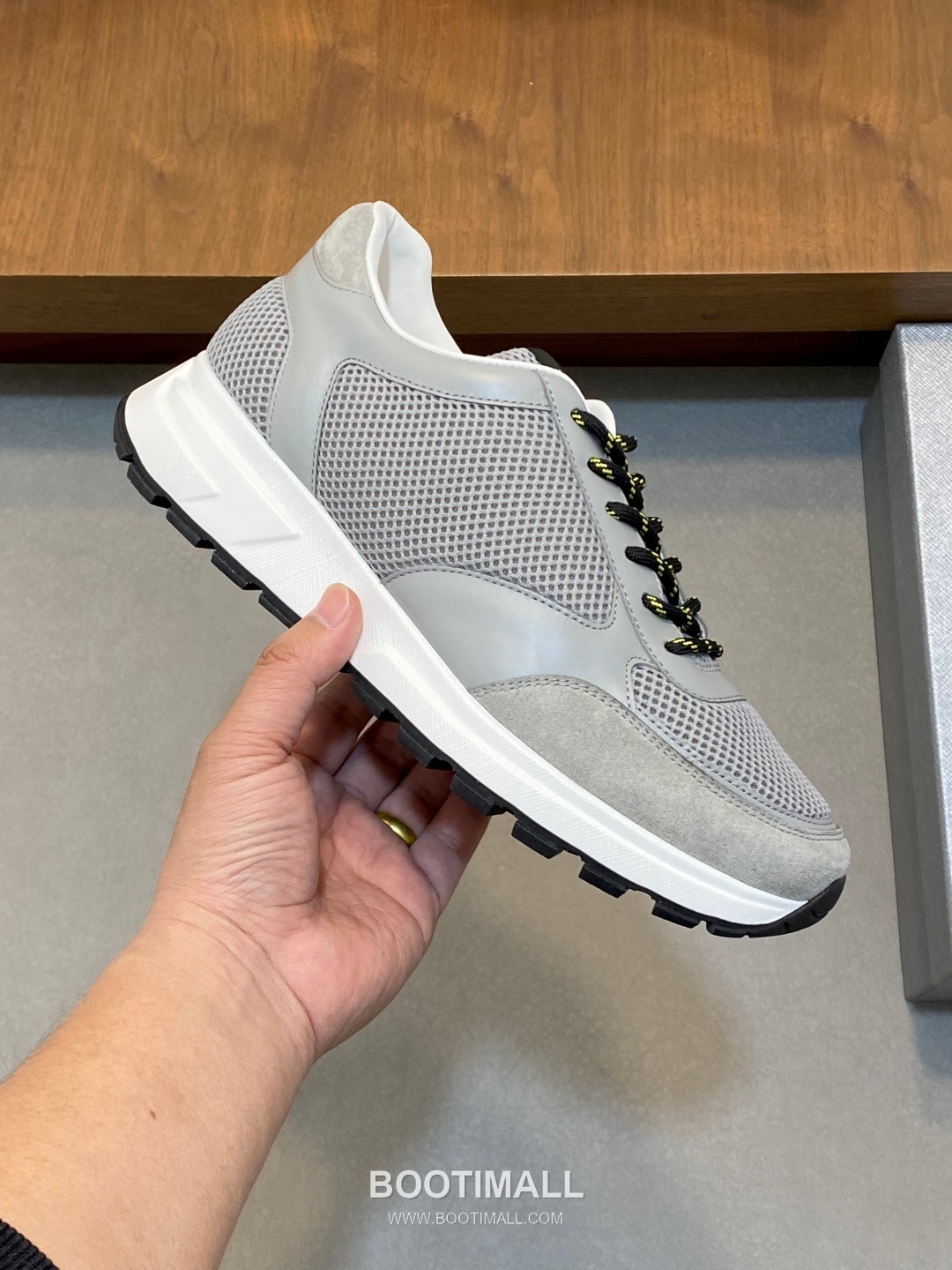 Prada Calfskin Leather Geometric Stitch Sneakers with Prada Milano Logo Lace Detail Rubber Sole 프라다 카프스킨 레더 지오메트릭 스티치 스니커즈 프라다 밀라노 로고 레이스 디테일 러버솔 7F03041 2.5cm 4