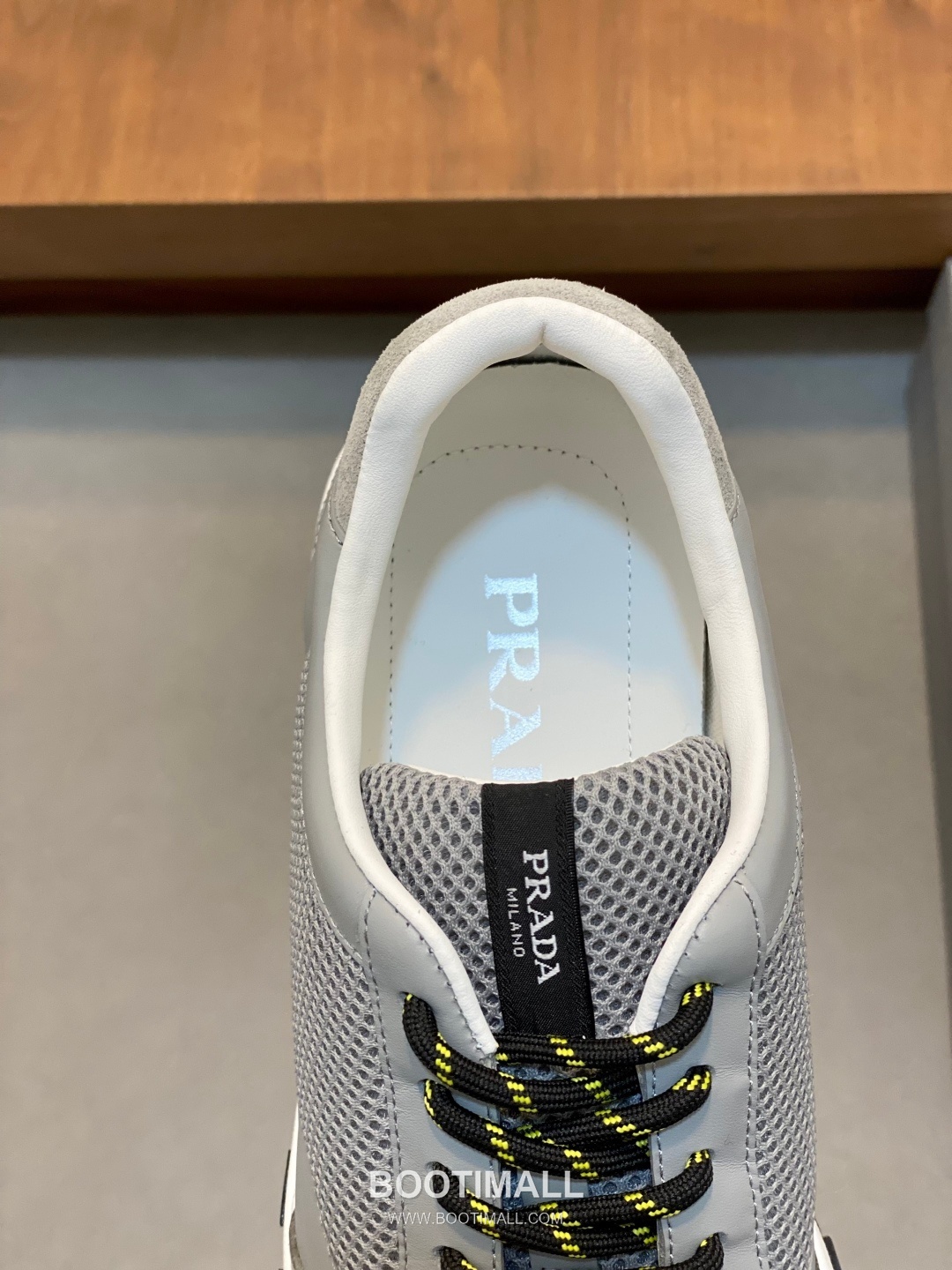 Prada Calfskin Leather Geometric Stitch Sneakers with Prada Milano Logo Lace Detail Rubber Sole 프라다 카프스킨 레더 지오메트릭 스티치 스니커즈 프라다 밀라노 로고 레이스 디테일 러버솔 7F03041 2.5cm 7