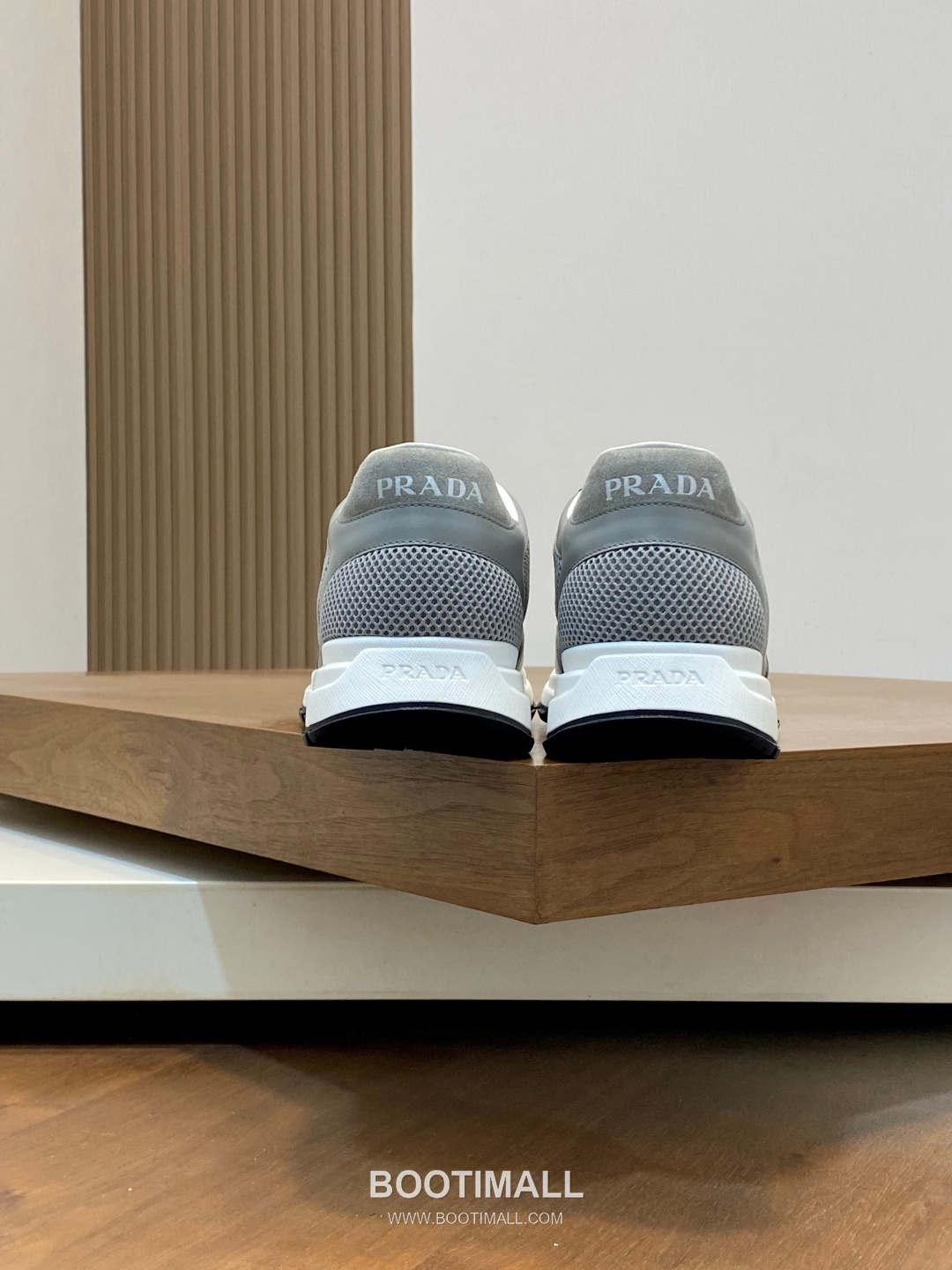 Prada Calfskin Leather Geometric Stitch Sneakers with Prada Milano Logo Lace Detail Rubber Sole 프라다 카프스킨 레더 지오메트릭 스티치 스니커즈 프라다 밀라노 로고 레이스 디테일 러버솔 7F03041 2.5cm 8