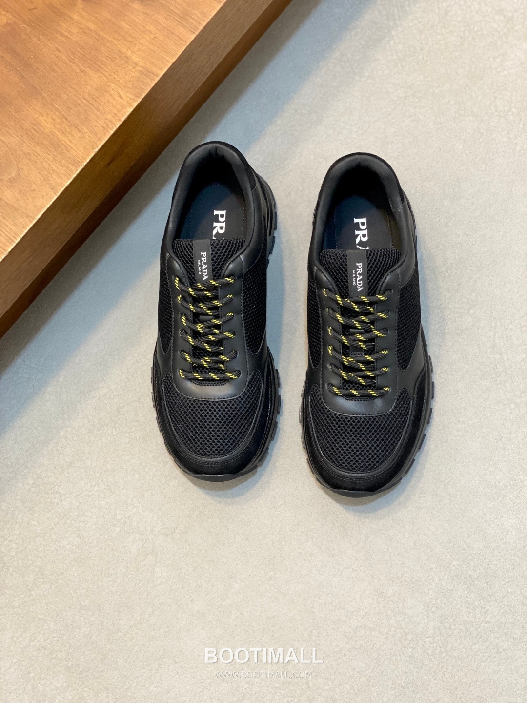 Prada Calfskin Leather Geometric Stitch Sneakers with Prada Milano Logo Lace Detail Rubber Sole 프라다 카프스킨 레더 지오메트릭 스티치 스니커즈 프라다 밀라노 로고 레이스 디테일 러버솔 7F03041 2.5cm 1