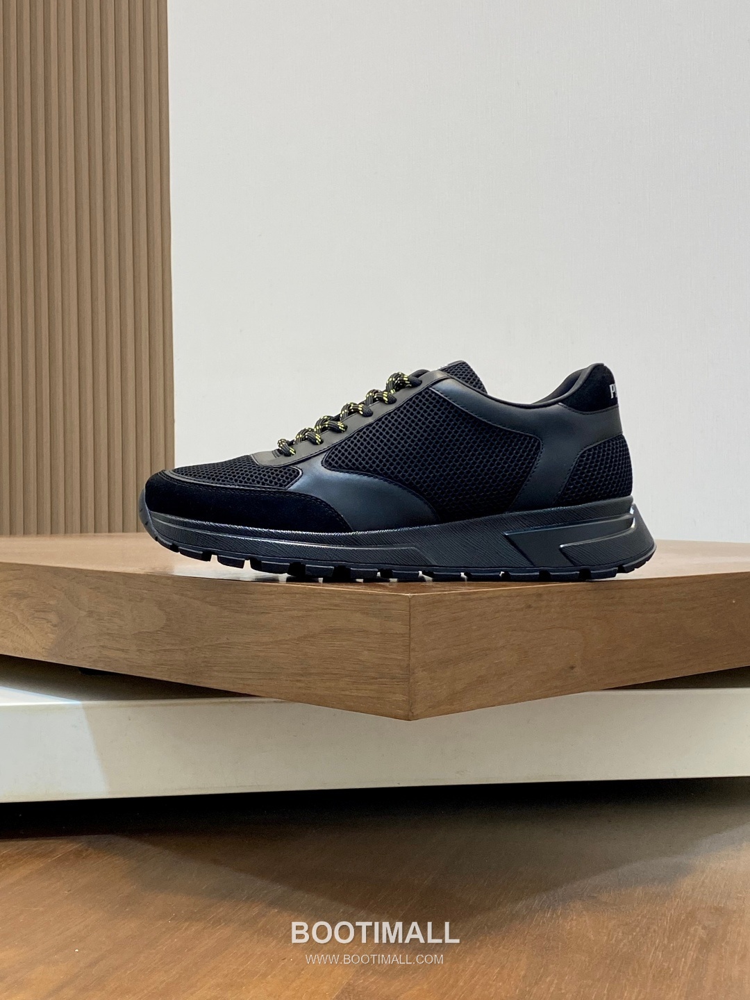 Prada Calfskin Leather Geometric Stitch Sneakers with Prada Milano Logo Lace Detail Rubber Sole 프라다 카프스킨 레더 지오메트릭 스티치 스니커즈 프라다 밀라노 로고 레이스 디테일 러버솔 7F03041 2.5cm 2