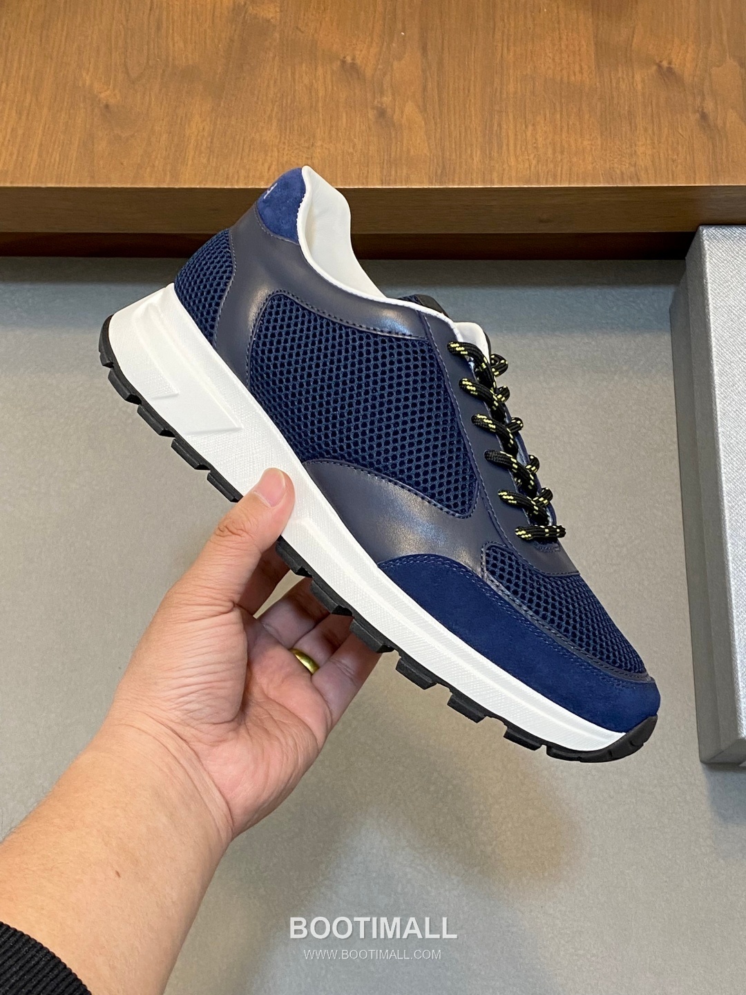 Prada Calfskin Leather Geometric Stitch Sneakers with Prada Milano Logo Lace Detail Rubber Sole 프라다 카프스킨 레더 지오메트릭 스티치 스니커즈 프라다 밀라노 로고 레이스 디테일 러버솔 7F03041 2.5cm 4