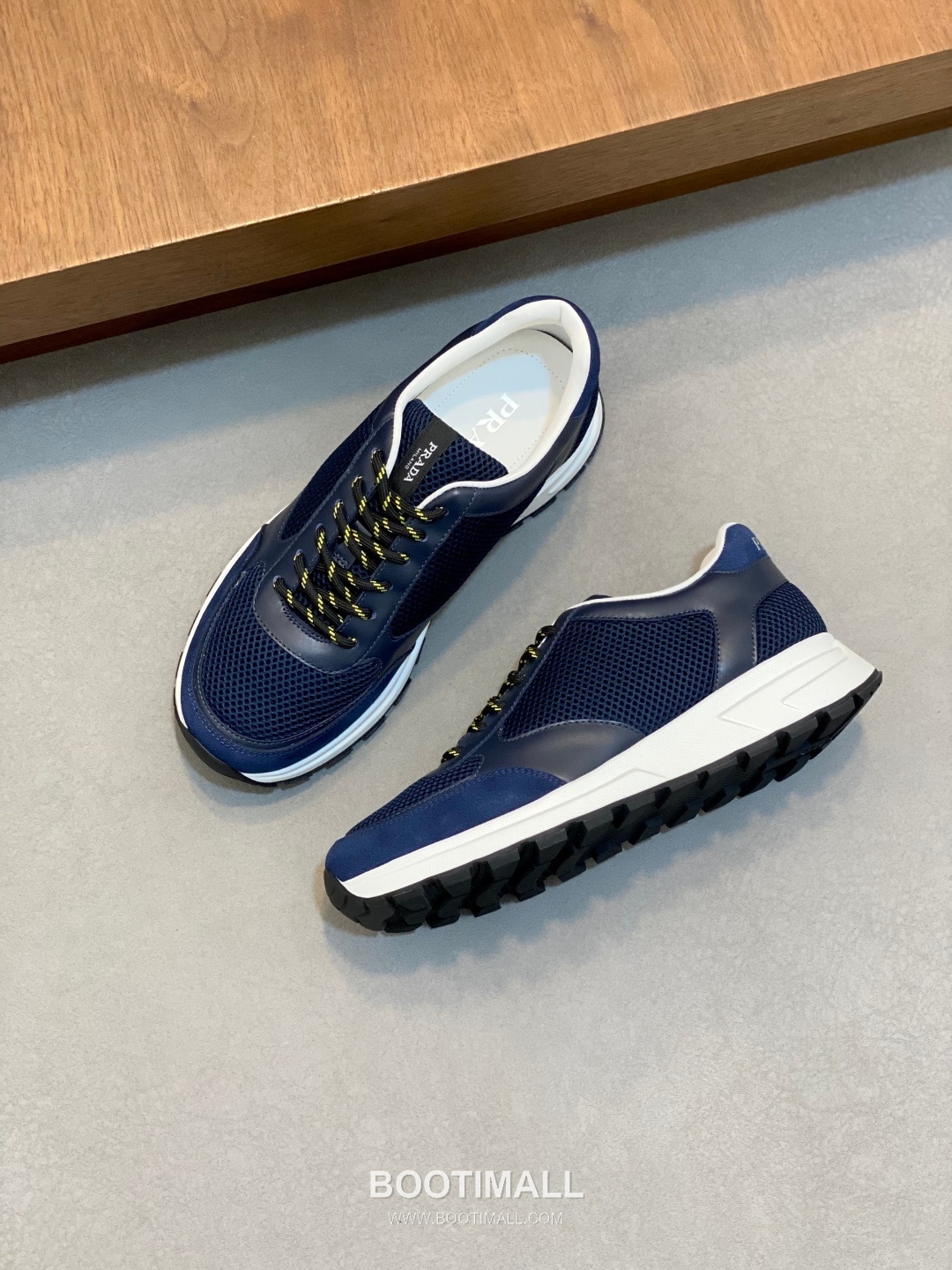 Prada Calfskin Leather Geometric Stitch Sneakers with Prada Milano Logo Lace Detail Rubber Sole 프라다 카프스킨 레더 지오메트릭 스티치 스니커즈 프라다 밀라노 로고 레이스 디테일 러버솔 7F03041 2.5cm 5