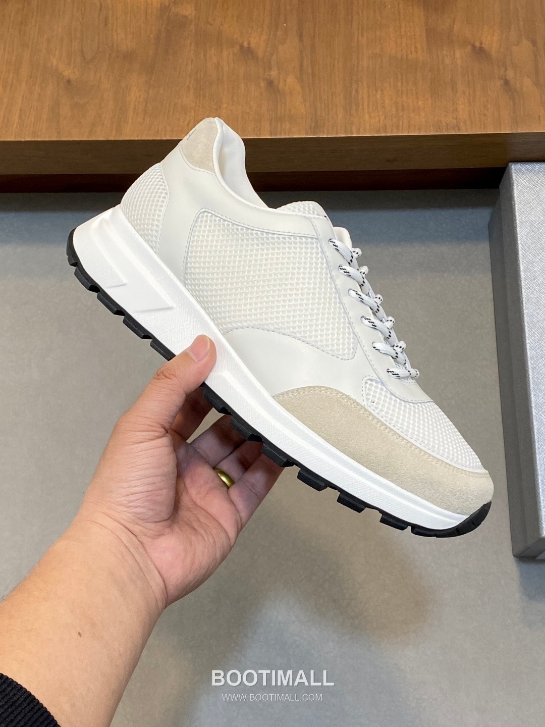 Prada Calfskin Leather Geometric Stitch Sneakers with Prada Milano Logo Lace Detail Rubber Sole 프라다 카프스킨 레더 지오메트릭 스티치 스니커즈 프라다 밀라노 로고 레이스 디테일 러버솔 7F03041 2.5cm 4