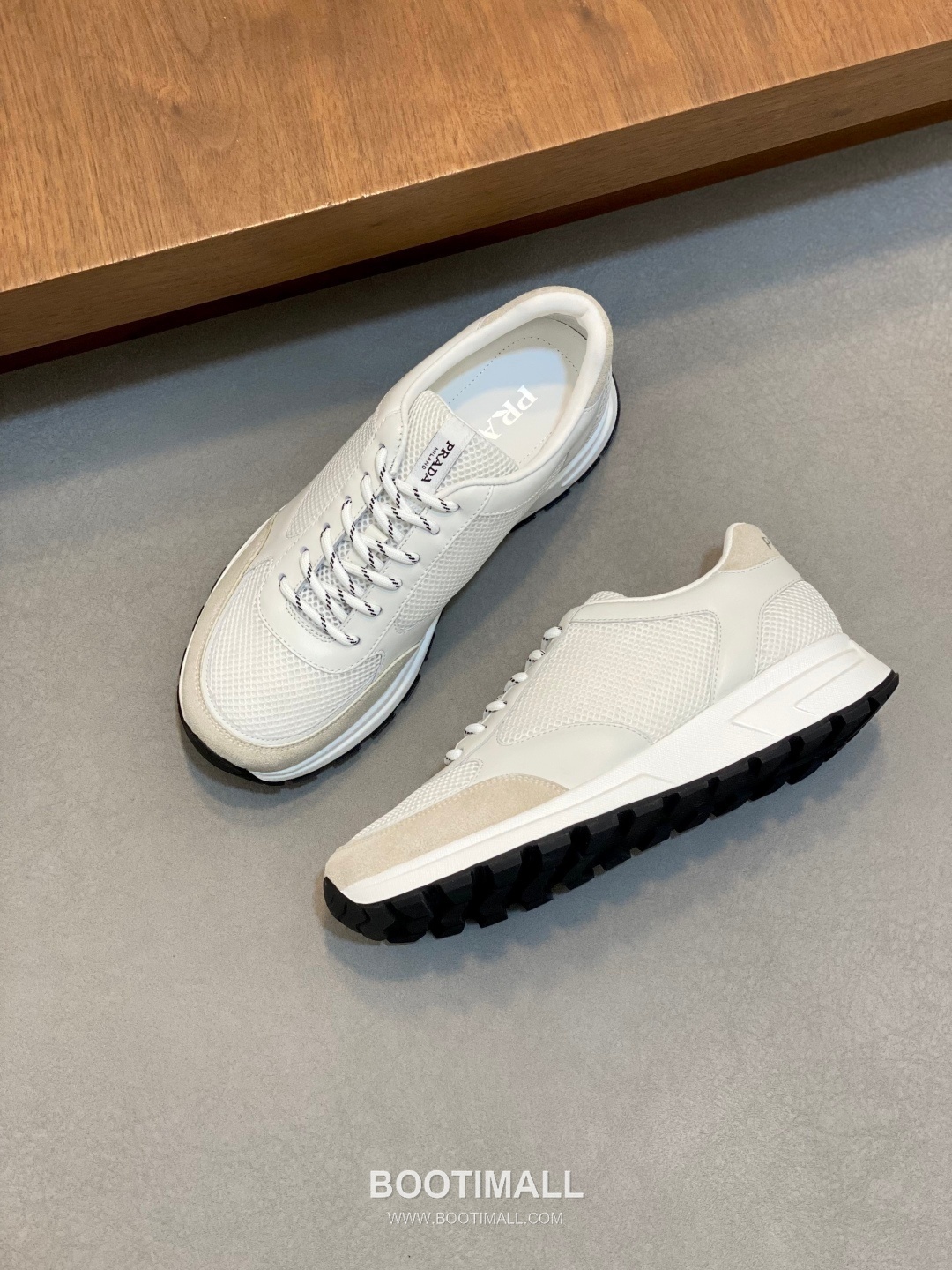 Prada Calfskin Leather Geometric Stitch Sneakers with Prada Milano Logo Lace Detail Rubber Sole 프라다 카프스킨 레더 지오메트릭 스티치 스니커즈 프라다 밀라노 로고 레이스 디테일 러버솔 7F03041 2.5cm 5