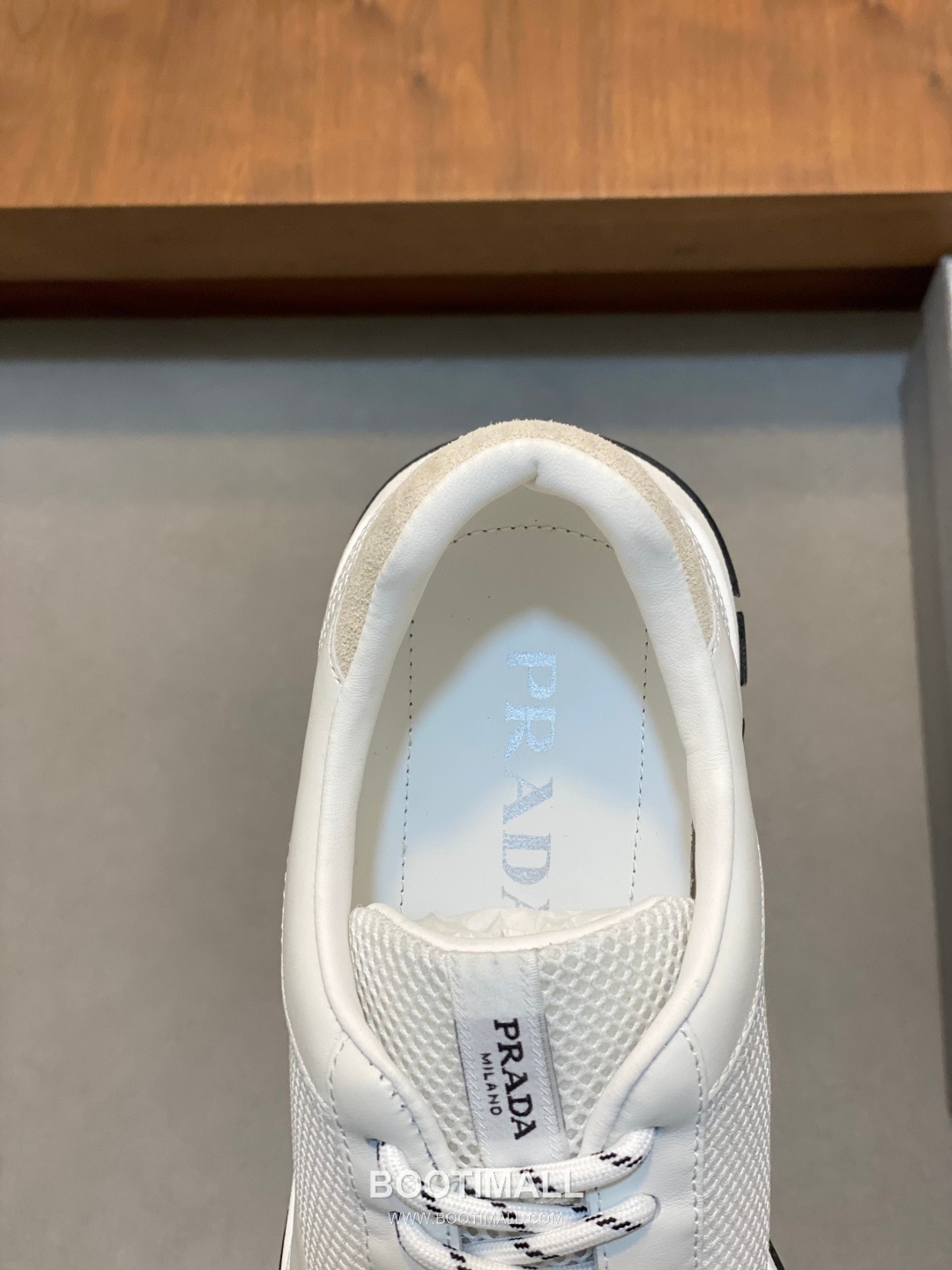 Prada Calfskin Leather Geometric Stitch Sneakers with Prada Milano Logo Lace Detail Rubber Sole 프라다 카프스킨 레더 지오메트릭 스티치 스니커즈 프라다 밀라노 로고 레이스 디테일 러버솔 7F03041 2.5cm 7