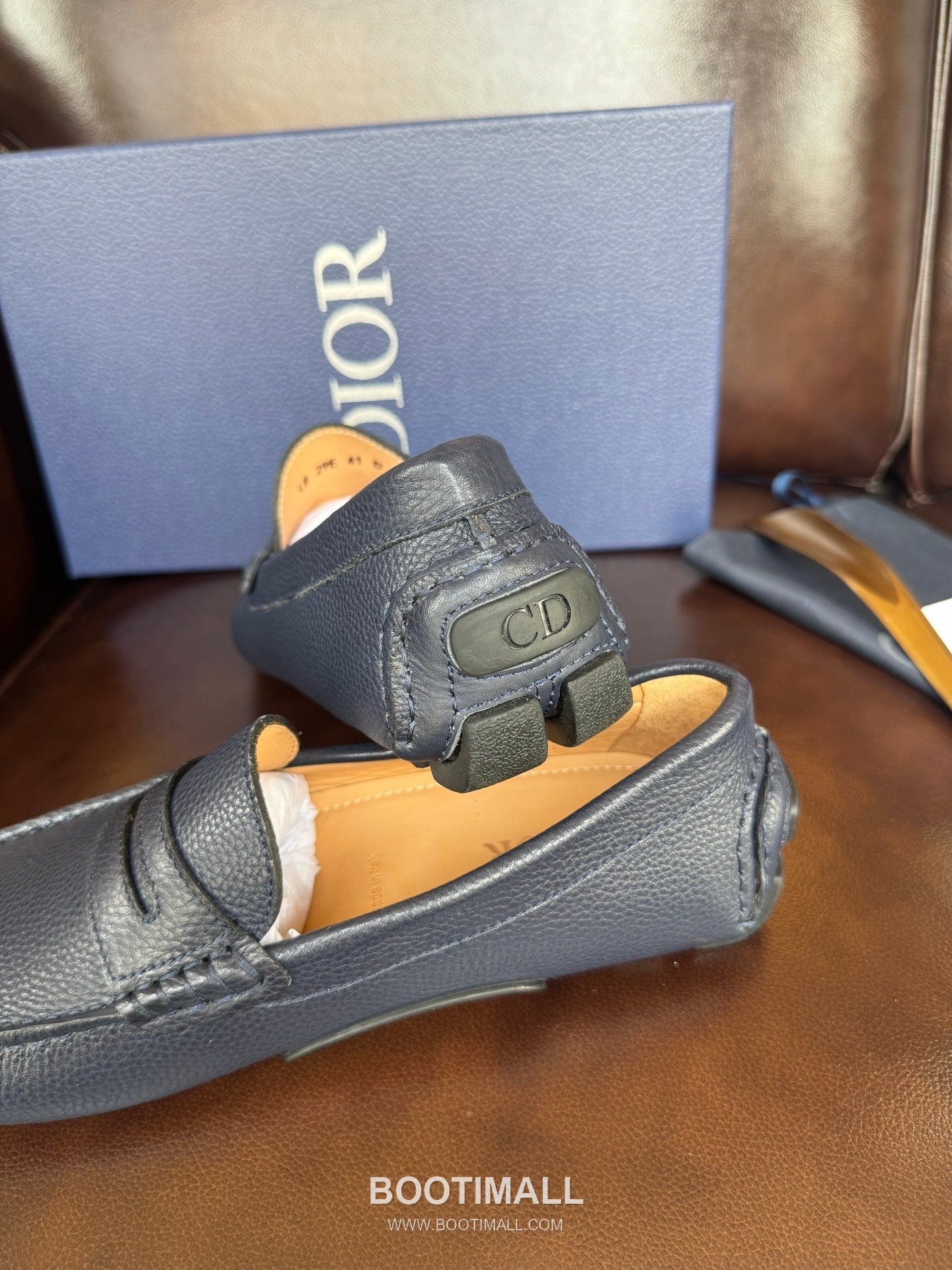 Dior Suede Calfskin Slip-on Loafer with Hand Stitch Rubber Sole 디올 스웨이드 카프스킨 슬립온 로퍼 핸드 스티치 러버솔 디테일 7F03040 2cm 5