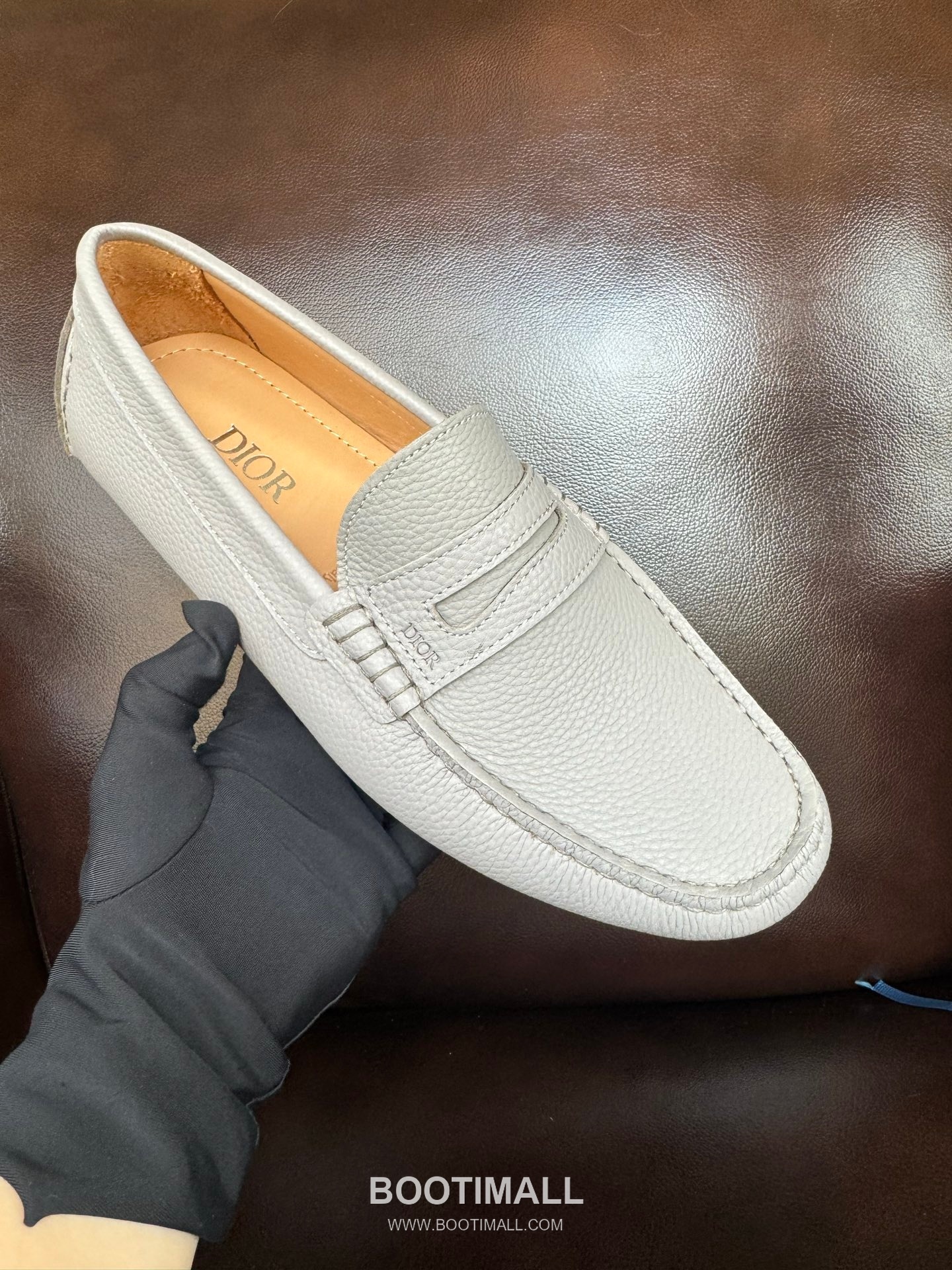 Dior Suede Calfskin Slip-on Loafer with Hand Stitch Rubber Sole 디올 스웨이드 카프스킨 슬립온 로퍼 핸드 스티치 러버솔 디테일 7F03040 2cm 4