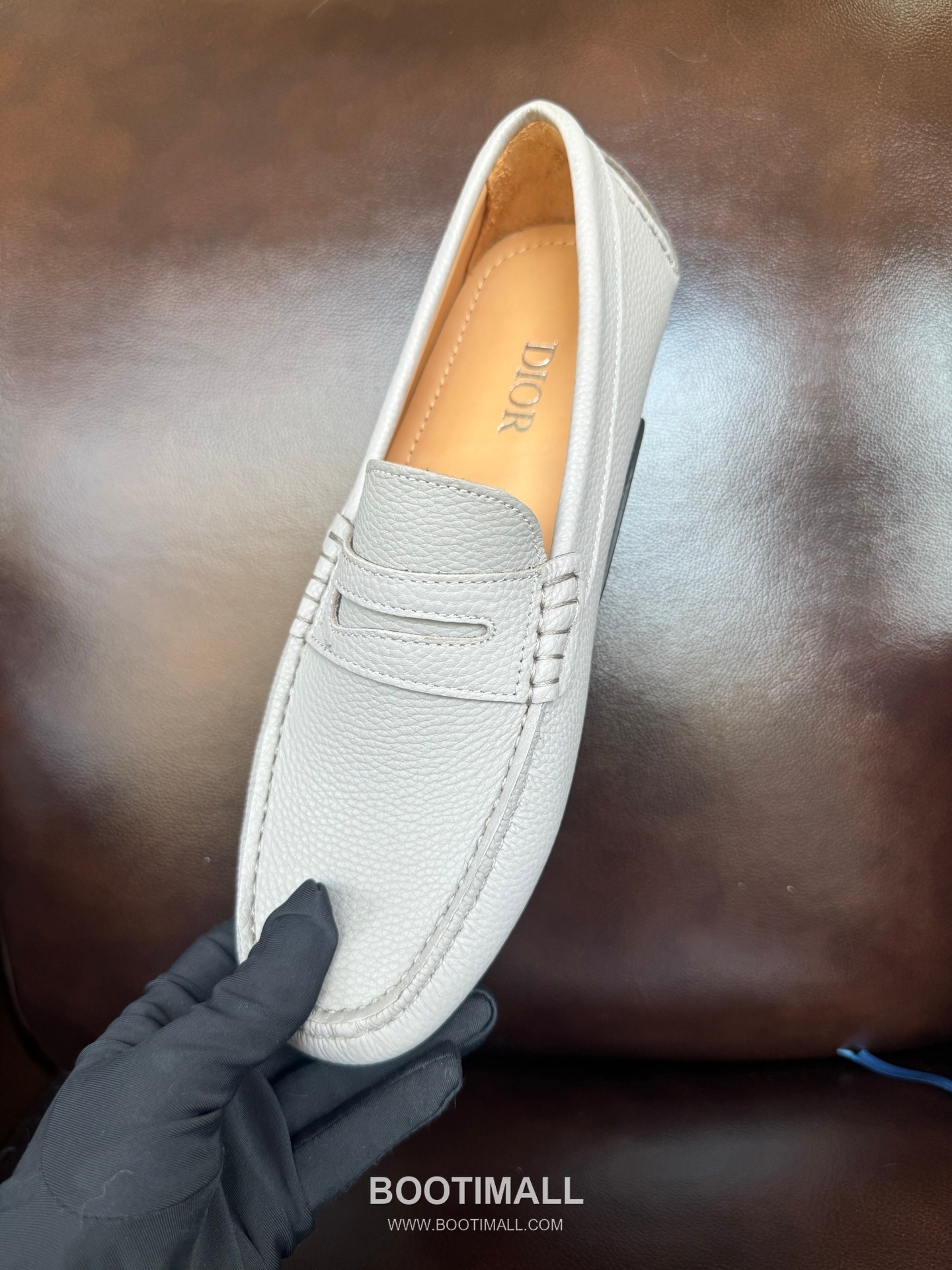 Dior Suede Calfskin Slip-on Loafer with Hand Stitch Rubber Sole 디올 스웨이드 카프스킨 슬립온 로퍼 핸드 스티치 러버솔 디테일 7F03040 2cm 5