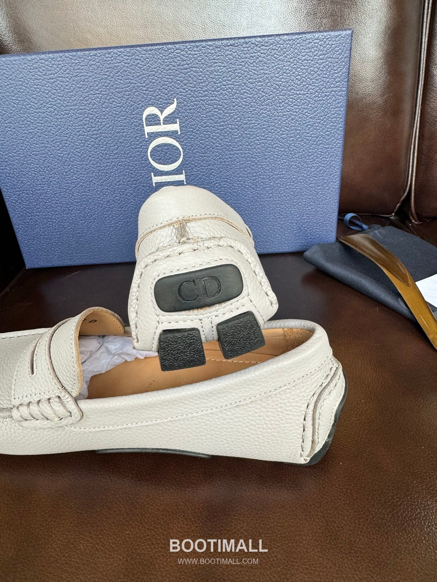 Dior Suede Calfskin Slip-on Loafer with Hand Stitch Rubber Sole 디올 스웨이드 카프스킨 슬립온 로퍼 핸드 스티치 러버솔 디테일 7F03040 2cm 6