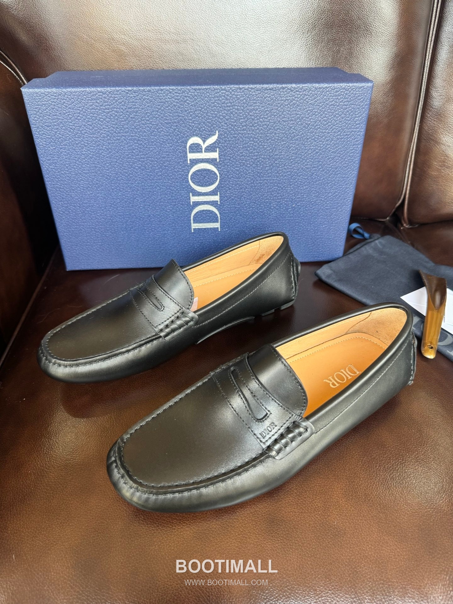 Dior Suede Calfskin Slip-on Loafer with Hand Stitch Rubber Sole 디올 스웨이드 카프스킨 슬립온 로퍼 핸드 스티치 러버솔 디테일 7F03040 2cm 1