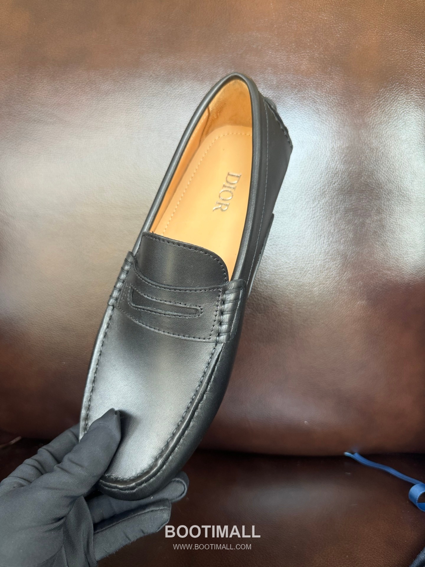 Dior Suede Calfskin Slip-on Loafer with Hand Stitch Rubber Sole 디올 스웨이드 카프스킨 슬립온 로퍼 핸드 스티치 러버솔 디테일 7F03040 2cm 9