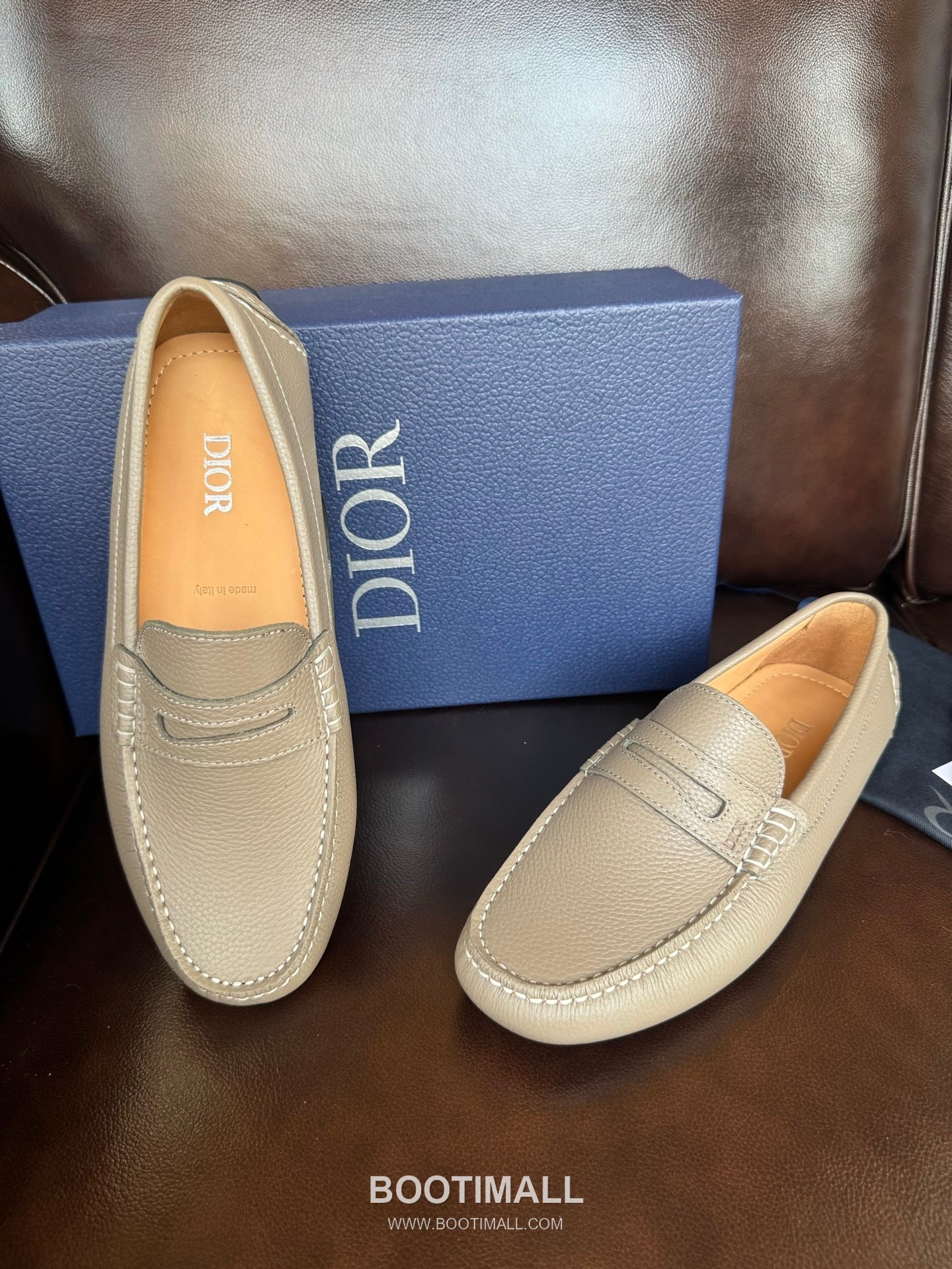 Dior Suede Calfskin Slip-on Loafer with Hand Stitch Rubber Sole 디올 스웨이드 카프스킨 슬립온 로퍼 핸드 스티치 러버솔 디테일 7F03040 2cm 3
