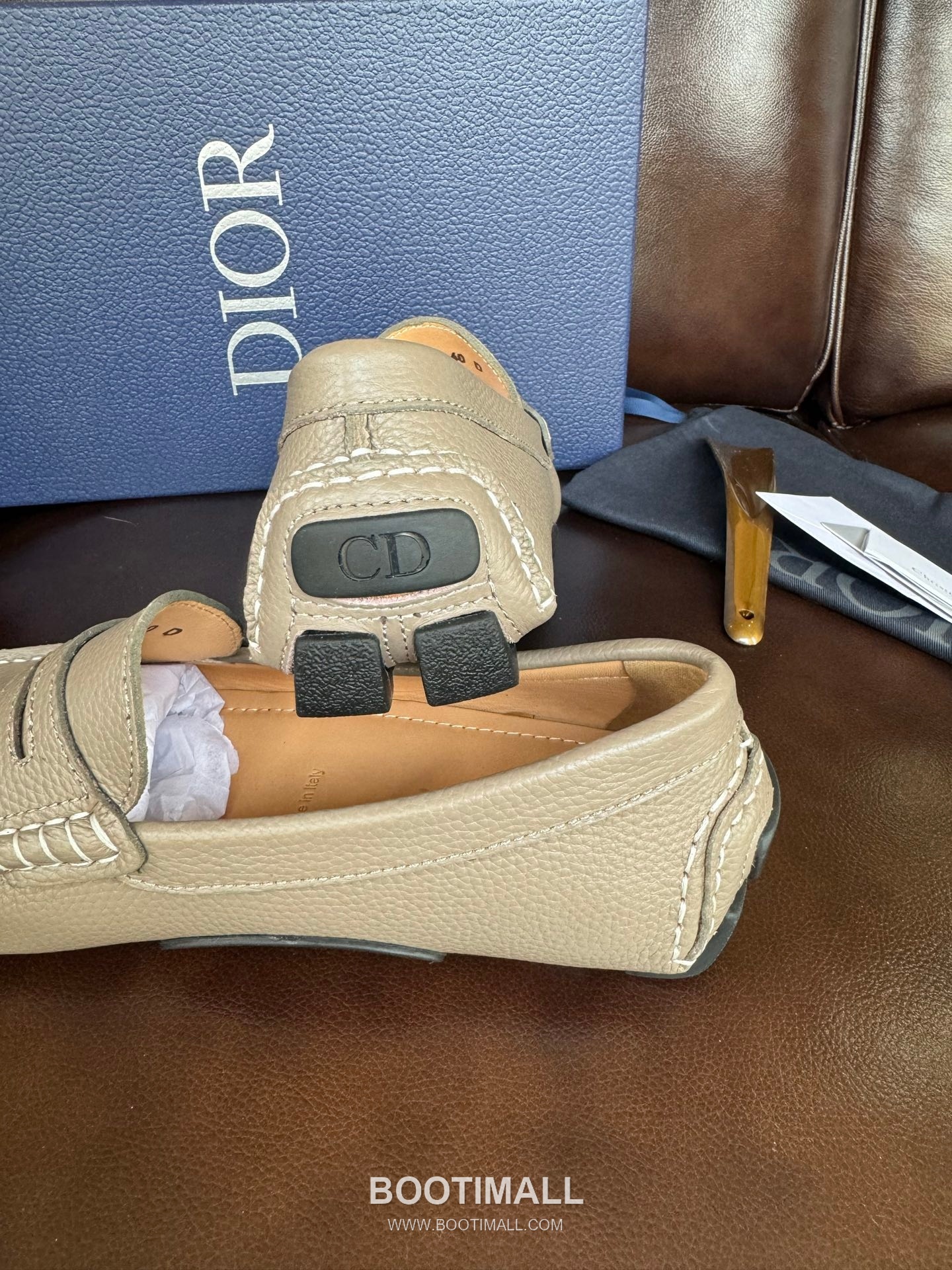 Dior Suede Calfskin Slip-on Loafer with Hand Stitch Rubber Sole 디올 스웨이드 카프스킨 슬립온 로퍼 핸드 스티치 러버솔 디테일 7F03040 2cm 6