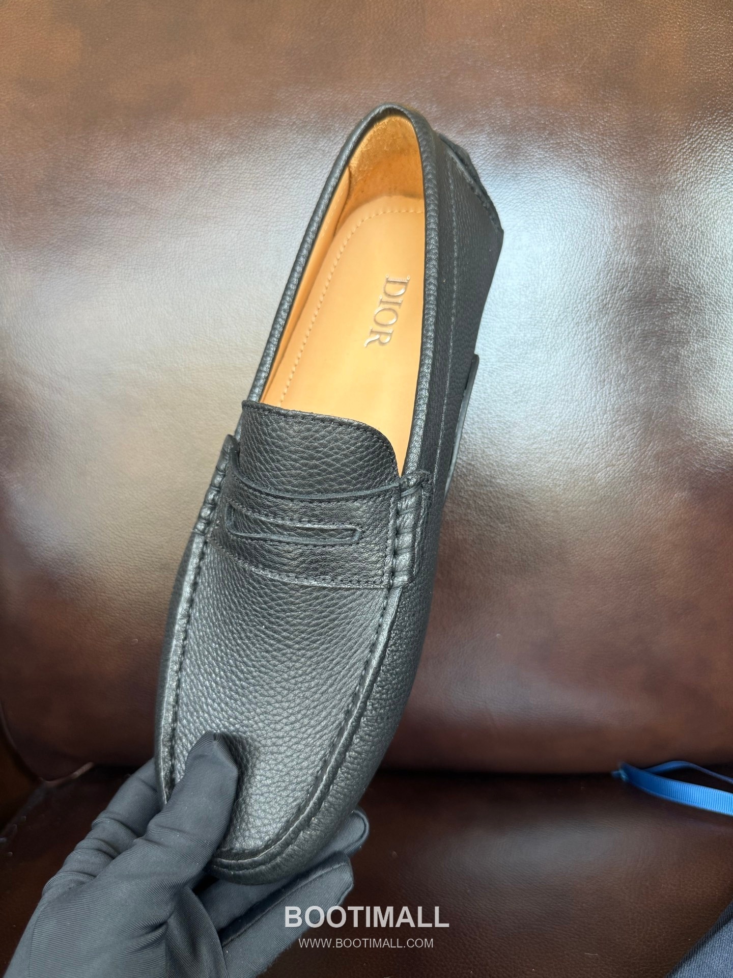 Dior Suede Calfskin Slip-on Loafer with Hand Stitch Rubber Sole 디올 스웨이드 카프스킨 슬립온 로퍼 핸드 스티치 러버솔 디테일 7F03040 2cm 9