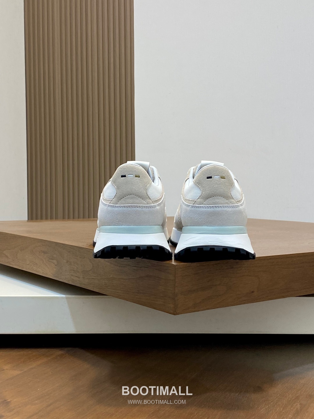 BOSS Suede Calfskin Leather Low Sneakers with Logo Lace Detail EVA Rubber Sole 보스 스웨이드 카프스킨 레더 로우 스니커즈 로고 레이스 디테일 EVA 러버솔 7F03046 3cm 8