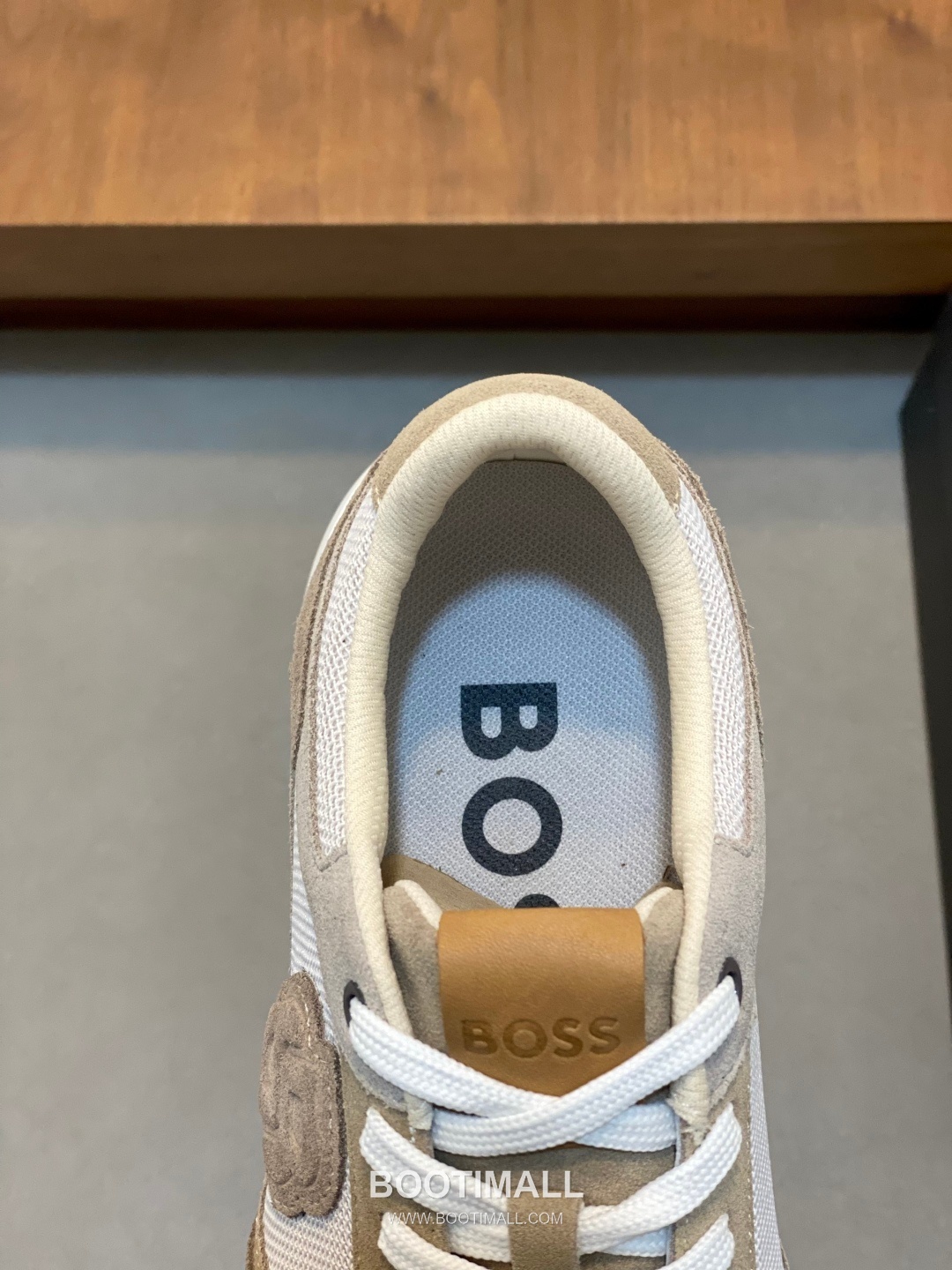 BOSS Suede Calfskin Leather Low Sneakers with Logo Lace Detail EVA Rubber Sole 보스 스웨이드 카프스킨 레더 로우 스니커즈 로고 레이스 디테일 EVA 러버솔 7F03046 3cm 7