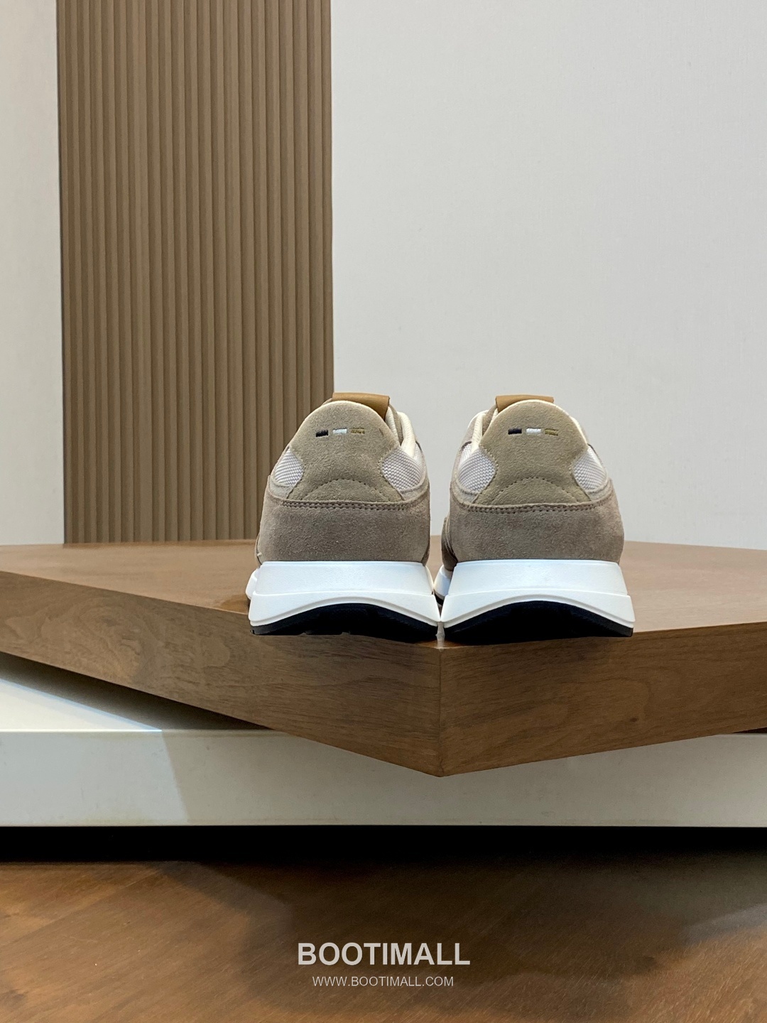 BOSS Suede Calfskin Leather Low Sneakers with Logo Lace Detail EVA Rubber Sole 보스 스웨이드 카프스킨 레더 로우 스니커즈 로고 레이스 디테일 EVA 러버솔 7F03046 3cm 8