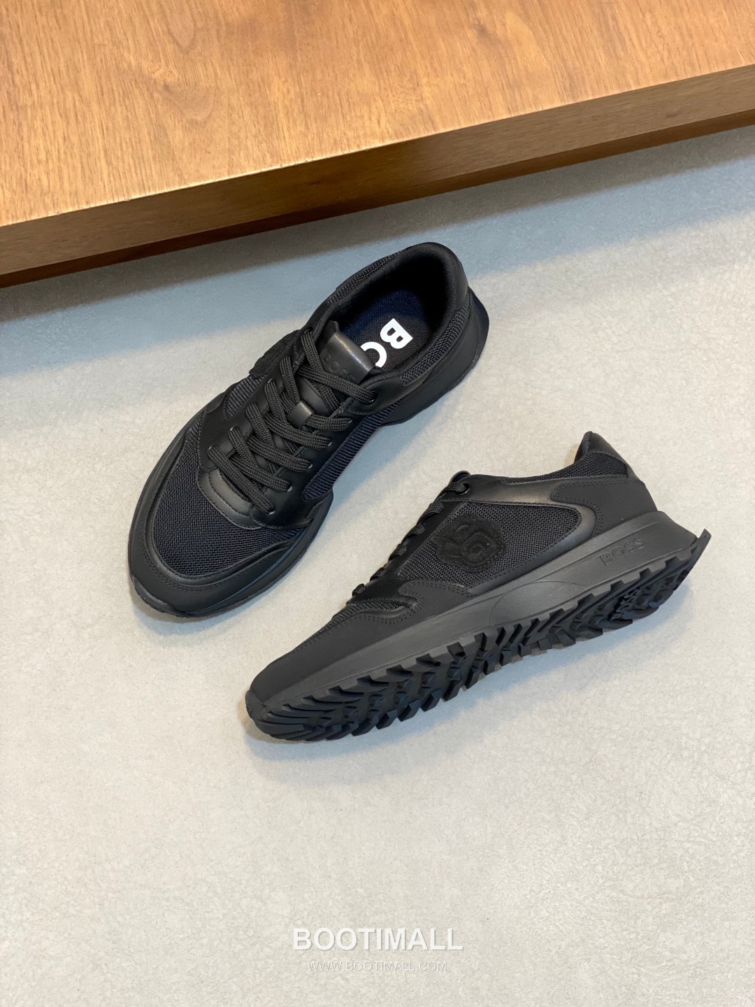 BOSS Suede Calfskin Leather Low Sneakers with Logo Lace Detail EVA Rubber Sole 보스 스웨이드 카프스킨 레더 로우 스니커즈 로고 레이스 디테일 EVA 러버솔 7F03046 3cm 5