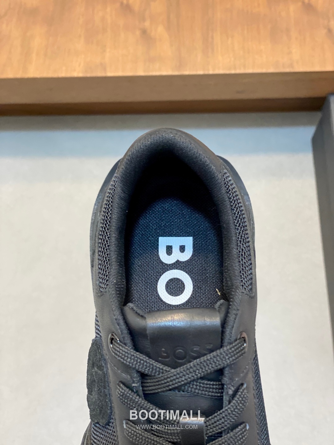 BOSS Suede Calfskin Leather Low Sneakers with Logo Lace Detail EVA Rubber Sole 보스 스웨이드 카프스킨 레더 로우 스니커즈 로고 레이스 디테일 EVA 러버솔 7F03046 3cm 7