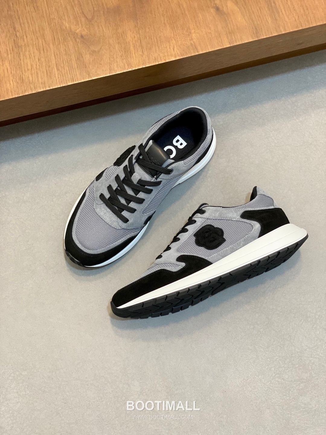 BOSS Suede Calfskin Leather Low Sneakers with Logo Lace Detail EVA Rubber Sole 보스 스웨이드 카프스킨 레더 로우 스니커즈 로고 레이스 디테일 EVA 러버솔 7F03046 3cm 5