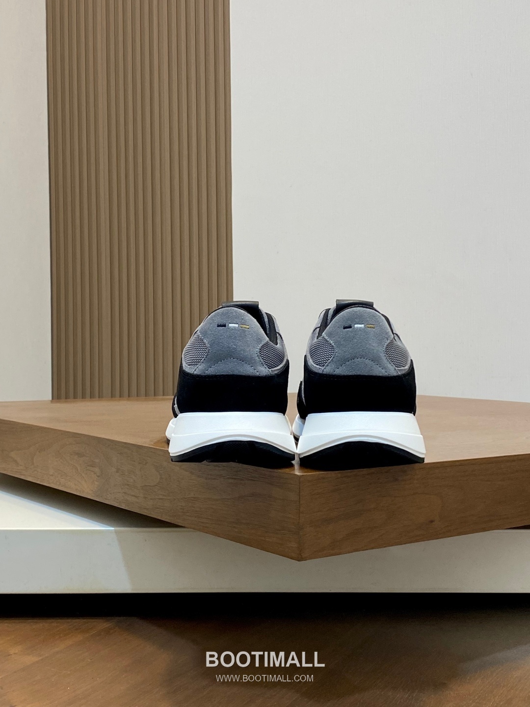 BOSS Suede Calfskin Leather Low Sneakers with Logo Lace Detail EVA Rubber Sole 보스 스웨이드 카프스킨 레더 로우 스니커즈 로고 레이스 디테일 EVA 러버솔 7F03046 3cm 8