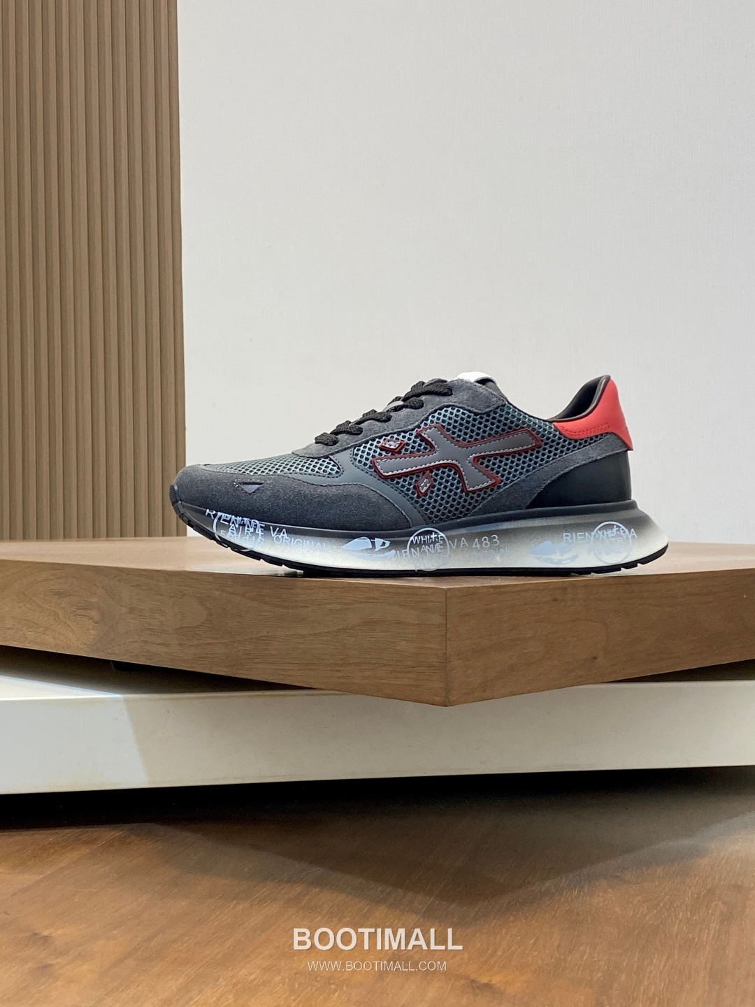 Premiata Suede Calfskin Waterproof Fabric Low Sneakers with Logo Stitch Detail Rubber Sole 프리미아타 스웨이드 카프스킨 방수 패브릭 로우 스니커즈 로고 스티치 디테일 러버솔 7F03038 3cm 2