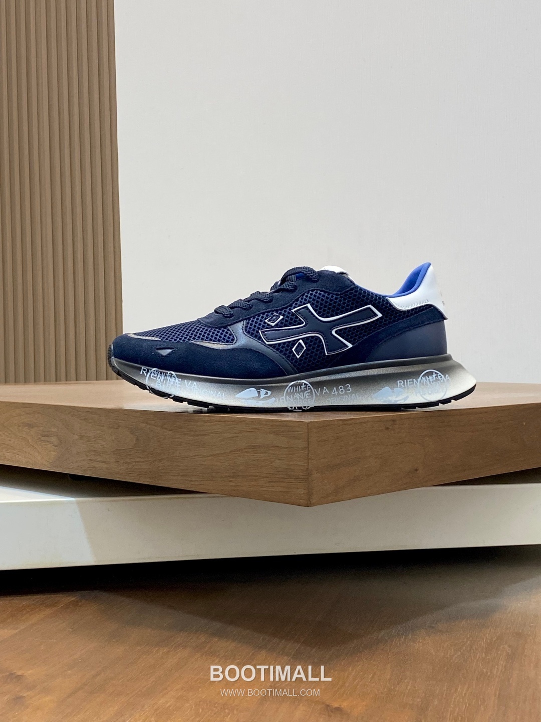 Premiata Suede Calfskin Waterproof Fabric Low Sneakers with Logo Stitch Detail Rubber Sole 프리미아타 스웨이드 카프스킨 방수 패브릭 로우 스니커즈 로고 스티치 디테일 러버솔 7F03038 3cm 2