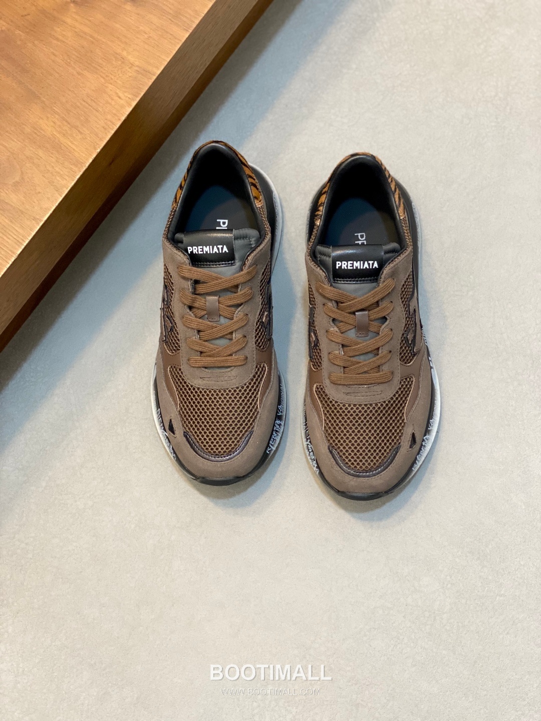 Premiata Suede Calfskin Waterproof Fabric Low Sneakers with Logo Stitch Detail Rubber Sole 프리미아타 스웨이드 카프스킨 방수 패브릭 로우 스니커즈 로고 스티치 디테일 러버솔 7F03038 3cm 1