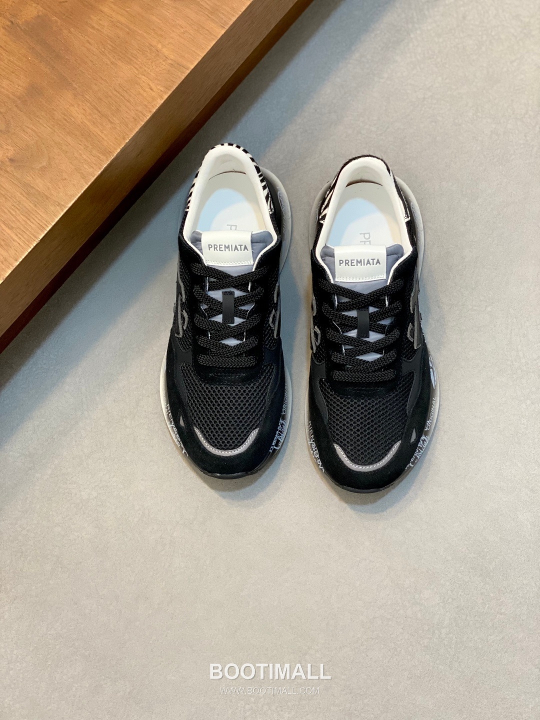 Premiata Suede Calfskin Waterproof Fabric Low Sneakers with Logo Stitch Detail Rubber Sole 프리미아타 스웨이드 카프스킨 방수 패브릭 로우 스니커즈 로고 스티치 디테일 러버솔 7F03038 3cm 1