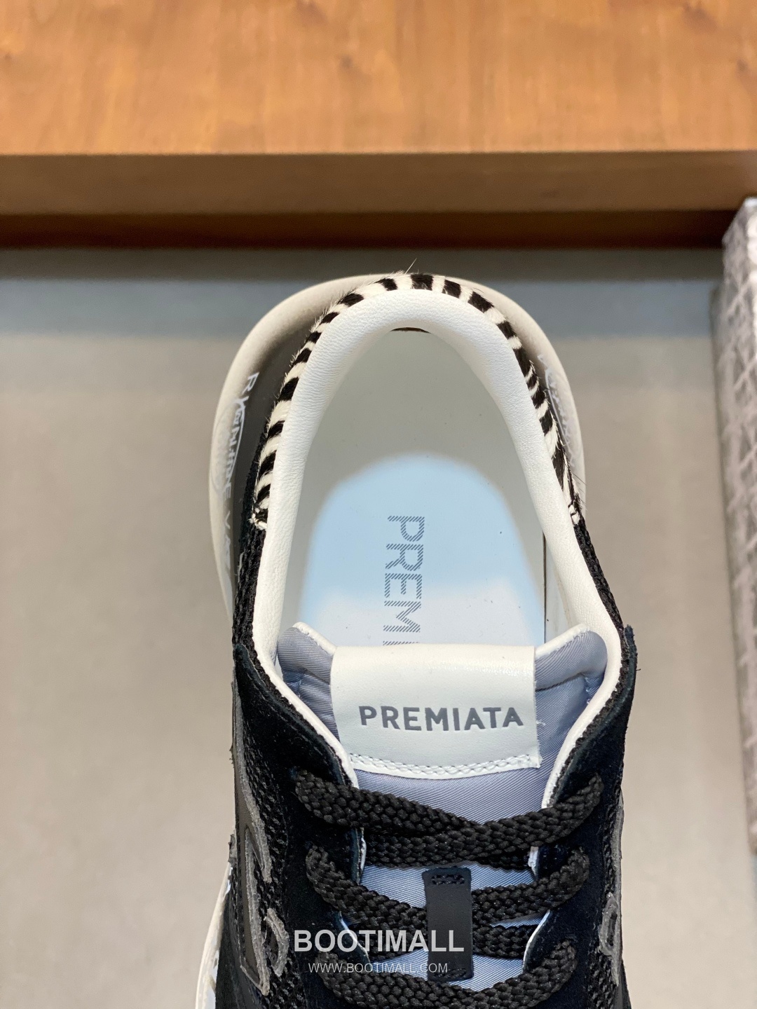 Premiata Suede Calfskin Waterproof Fabric Low Sneakers with Logo Stitch Detail Rubber Sole 프리미아타 스웨이드 카프스킨 방수 패브릭 로우 스니커즈 로고 스티치 디테일 러버솔 7F03038 3cm 7