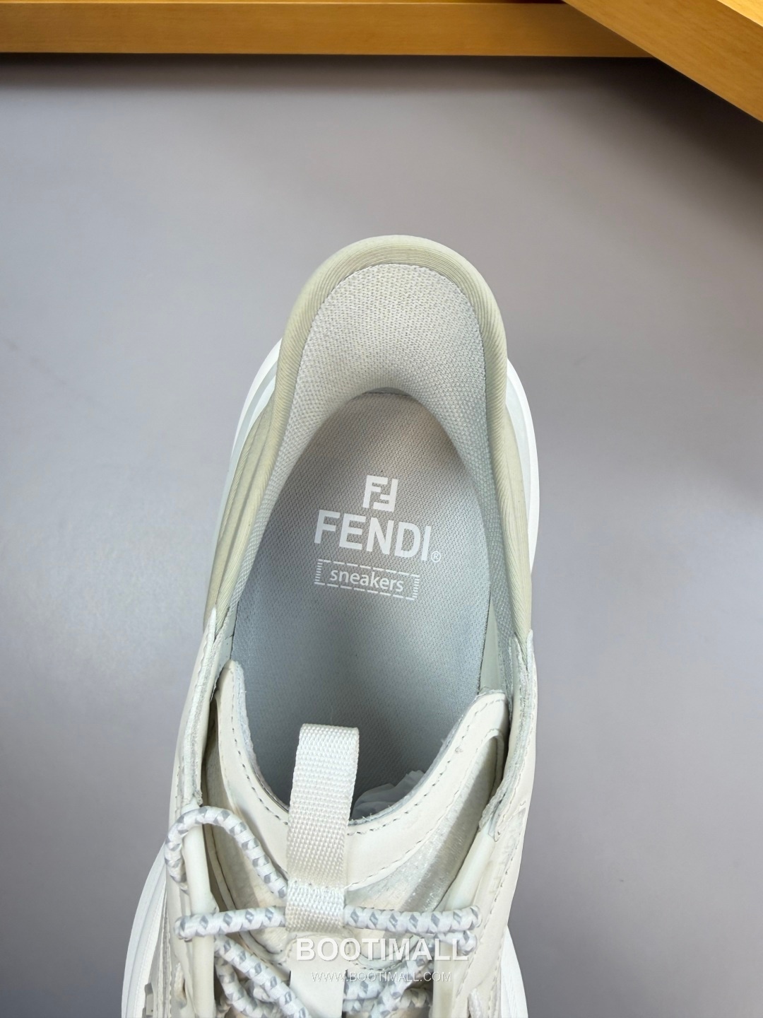Fendi Nappa Calfskin Suede Canvas Low Sneakers with Logo Injection Detail TPU Rubber Sole 펜디 나파 카프스킨 스웨이드 캔버스 로우 스니커즈 로고 인젝션 디테일 TPU 러버솔 7F03042 3cm 7