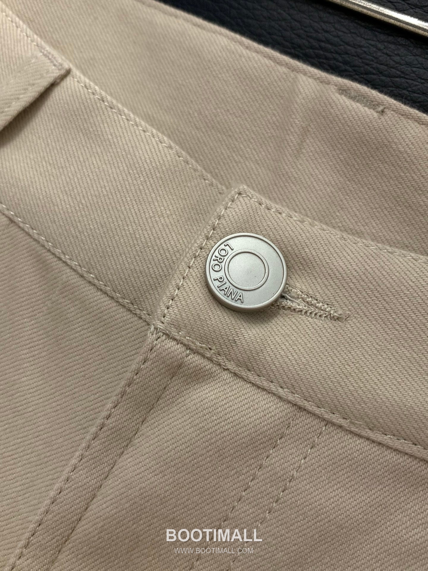 Loro Piana SS26 Cotton Blend Casual Pants with Logo Print 로로피아나 SS26 코튼 혼방 캐주얼 팬츠 로고 프린트 5