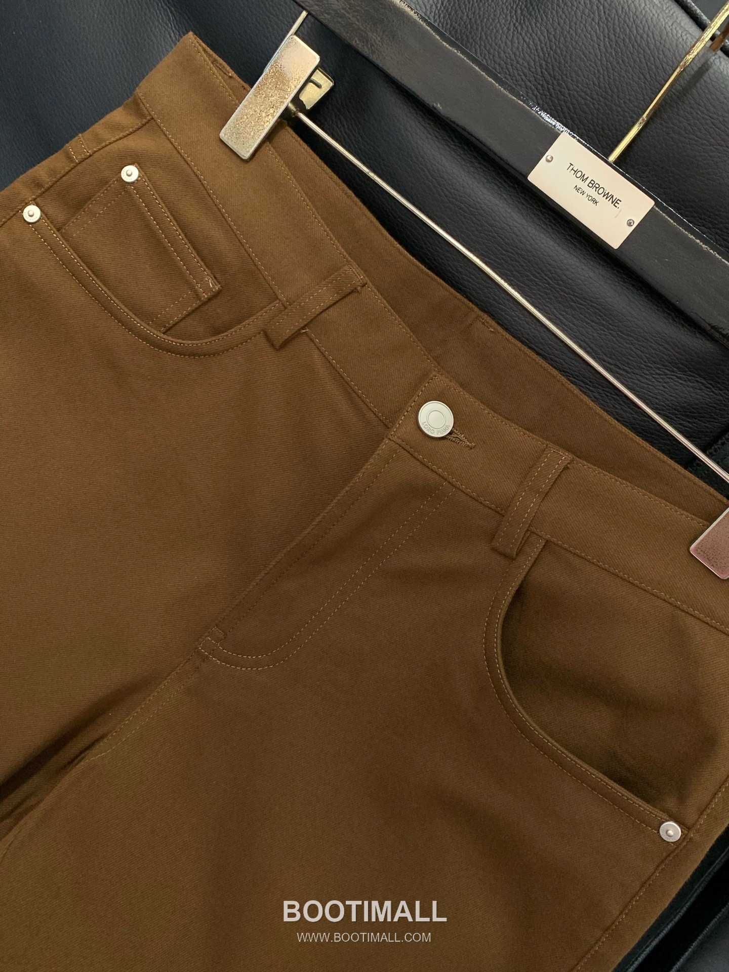 Loro Piana SS26 Cotton Blend Casual Pants with Logo Print 로로피아나 SS26 코튼 혼방 캐주얼 팬츠 로고 프린트 3