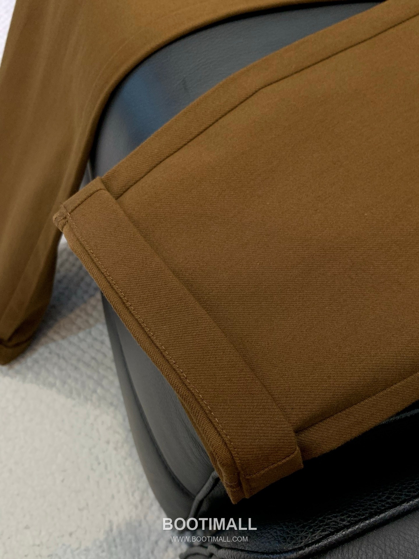 Loro Piana SS26 Cotton Blend Casual Pants with Logo Print 로로피아나 SS26 코튼 혼방 캐주얼 팬츠 로고 프린트 6