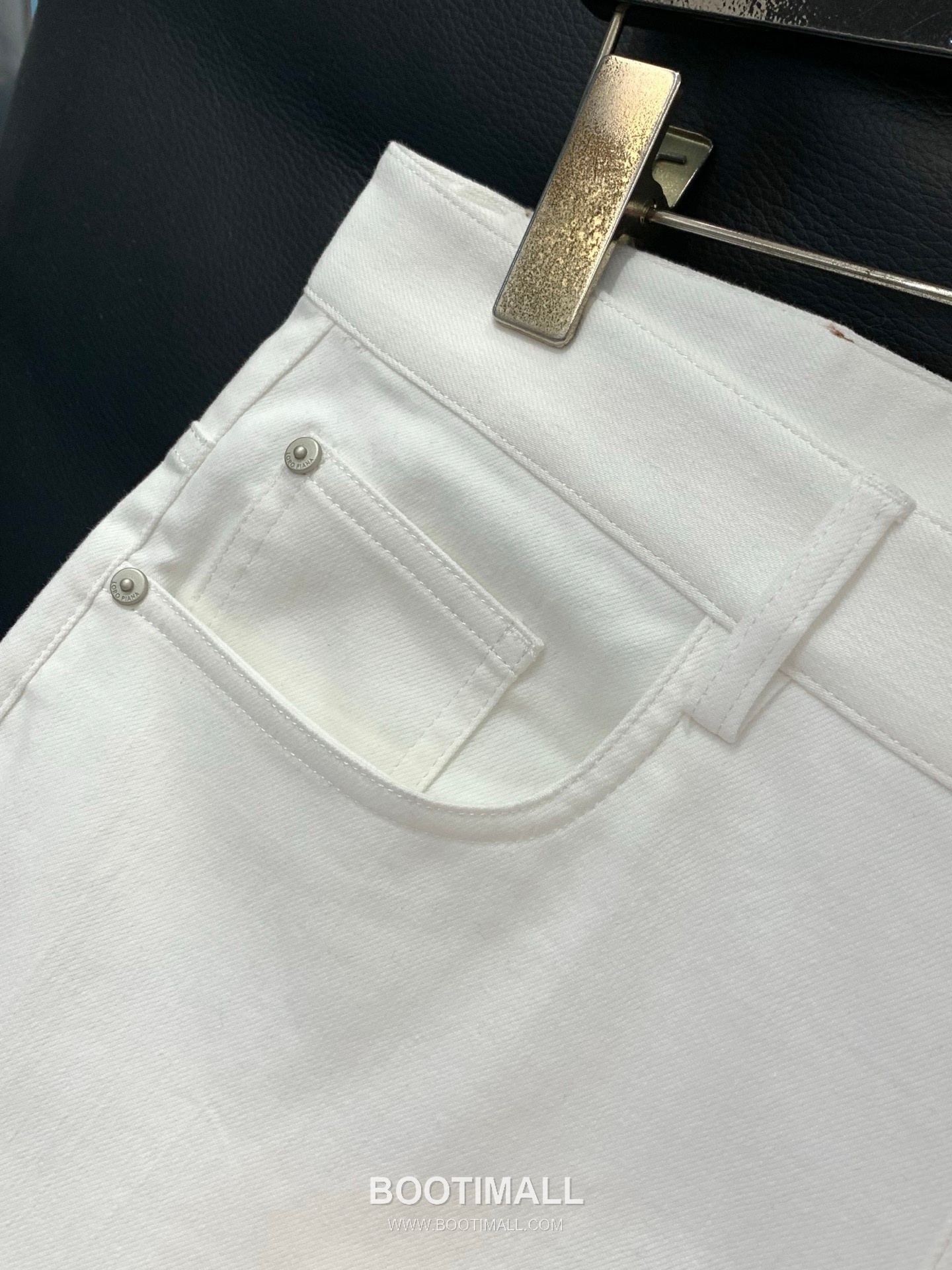 Loro Piana SS26 Cotton Blend Casual Pants with Logo Print 로로피아나 SS26 코튼 혼방 캐주얼 팬츠 로고 프린트 4