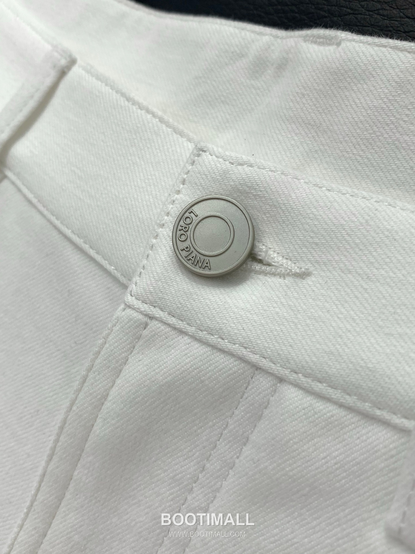 Loro Piana SS26 Cotton Blend Casual Pants with Logo Print 로로피아나 SS26 코튼 혼방 캐주얼 팬츠 로고 프린트 5