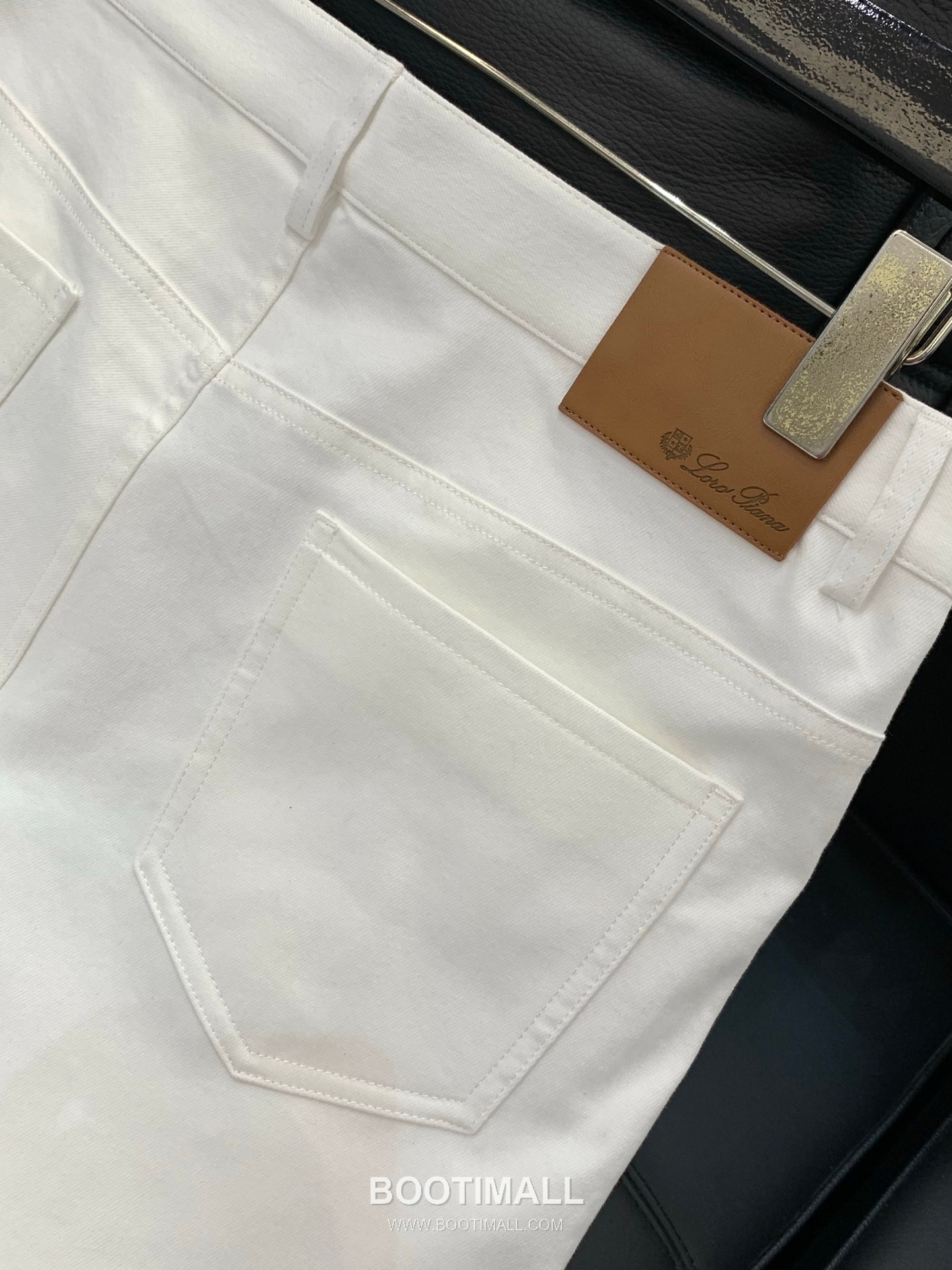 Loro Piana SS26 Cotton Blend Casual Pants with Logo Print 로로피아나 SS26 코튼 혼방 캐주얼 팬츠 로고 프린트 7